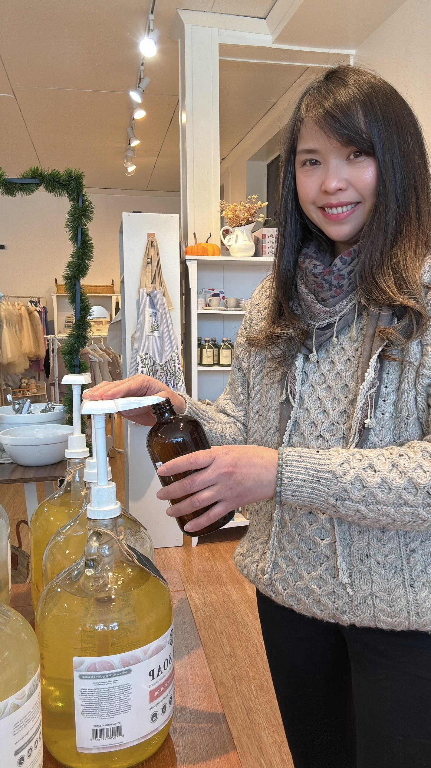 It’s that a time to show our planet that you care and giving the earth some little love by doing a little switch to change to refill instead of keep buying new bottles every time you go shopping. When you have your home run out next time include @thebotaniqueandco to your shopping list for all your nontoxic home supplies.
🌱 We only have nontoxic, organic, and natural
🌱 We just restocked shower steamers for organic eucalyptus and lavender
🌱 unpacked magnesium bath salt for calm breathing and sleepy time
✨and ✨
Many new items just added to our store lately.
The Botanique & Co
112 2nd St, NE, Charlottesville, VA
www.thebotaniqueco.com
I have updated refill available lists at a link below:
https://www.thebotaniqueco.com/refillery
Thank you for always supporting our small business. 💕