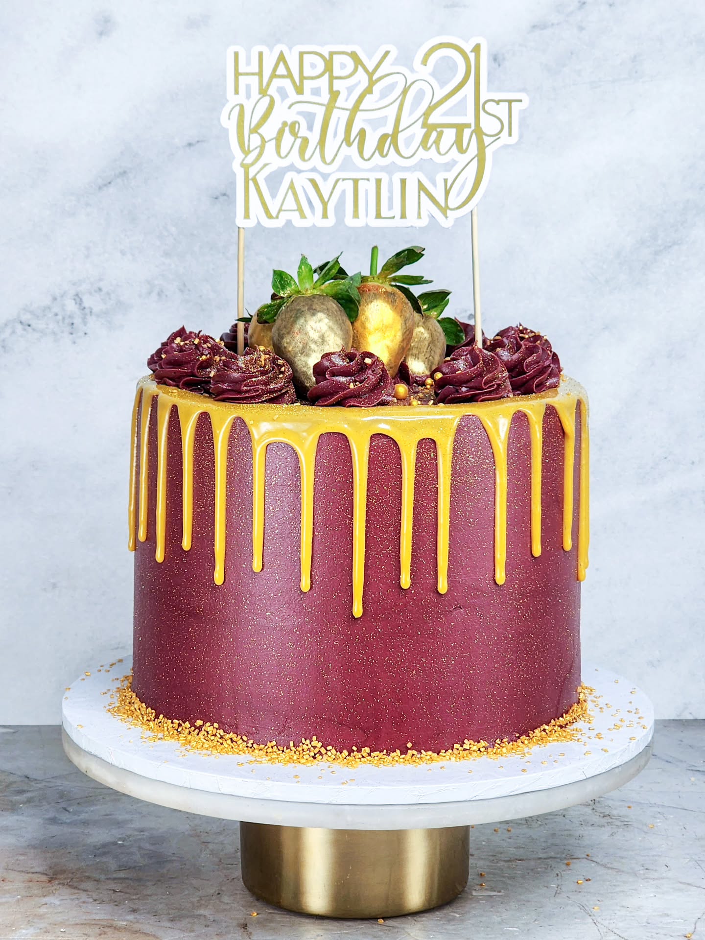 Beautiful Burgundy and Gold 21st Birthday Cake.
#21stbirthdaycake #CakeTrends #BurgundyCake #2026Bakes ##Marlenebakes