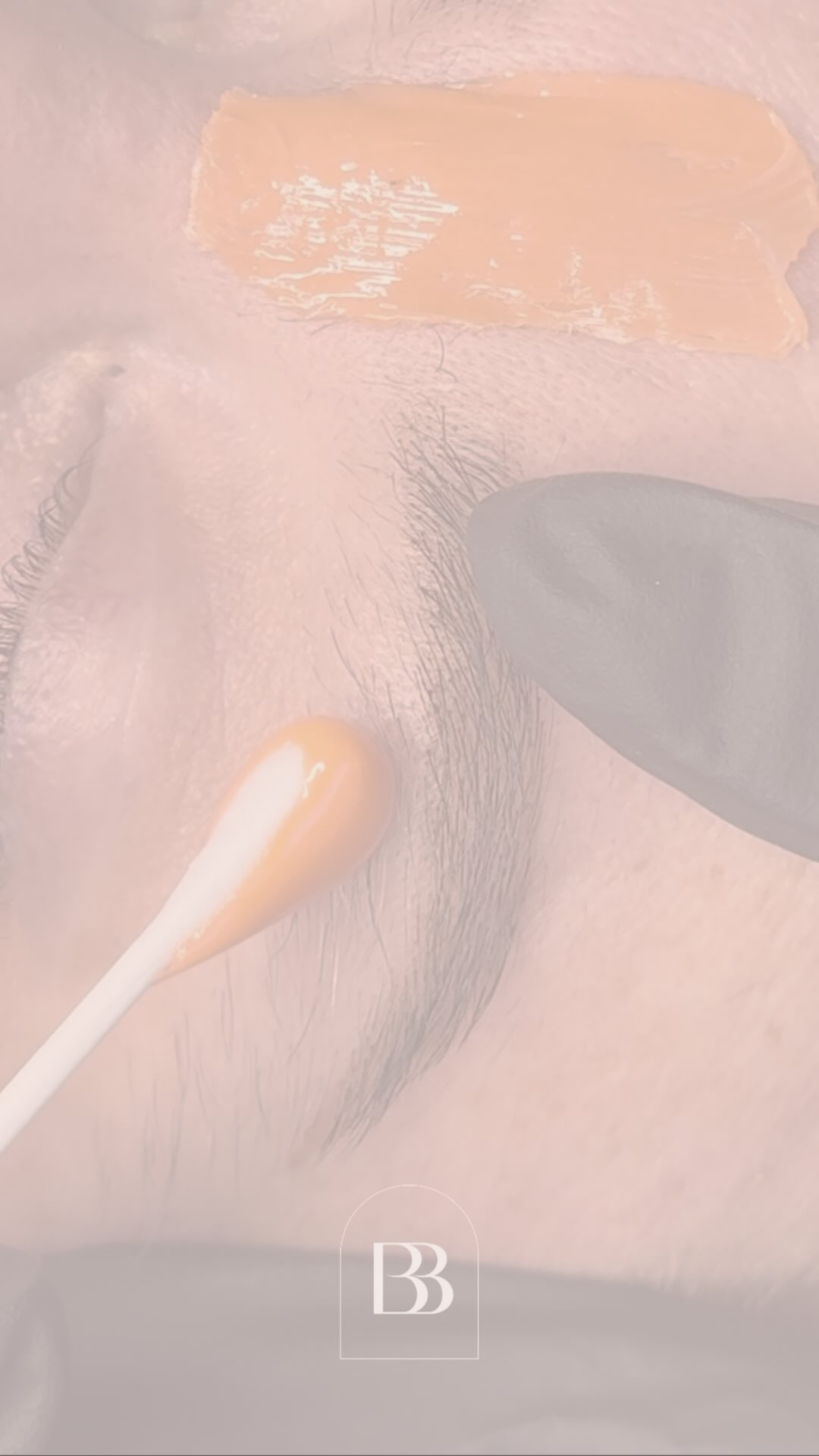 There’s a reason fresh brows feel so good.
A CLEAN brow wax is like feng shui for your face 😮💨✨🫶🏼
Have questions? Slide in my DM’s
Want to book? Tap the link in bio for online booking