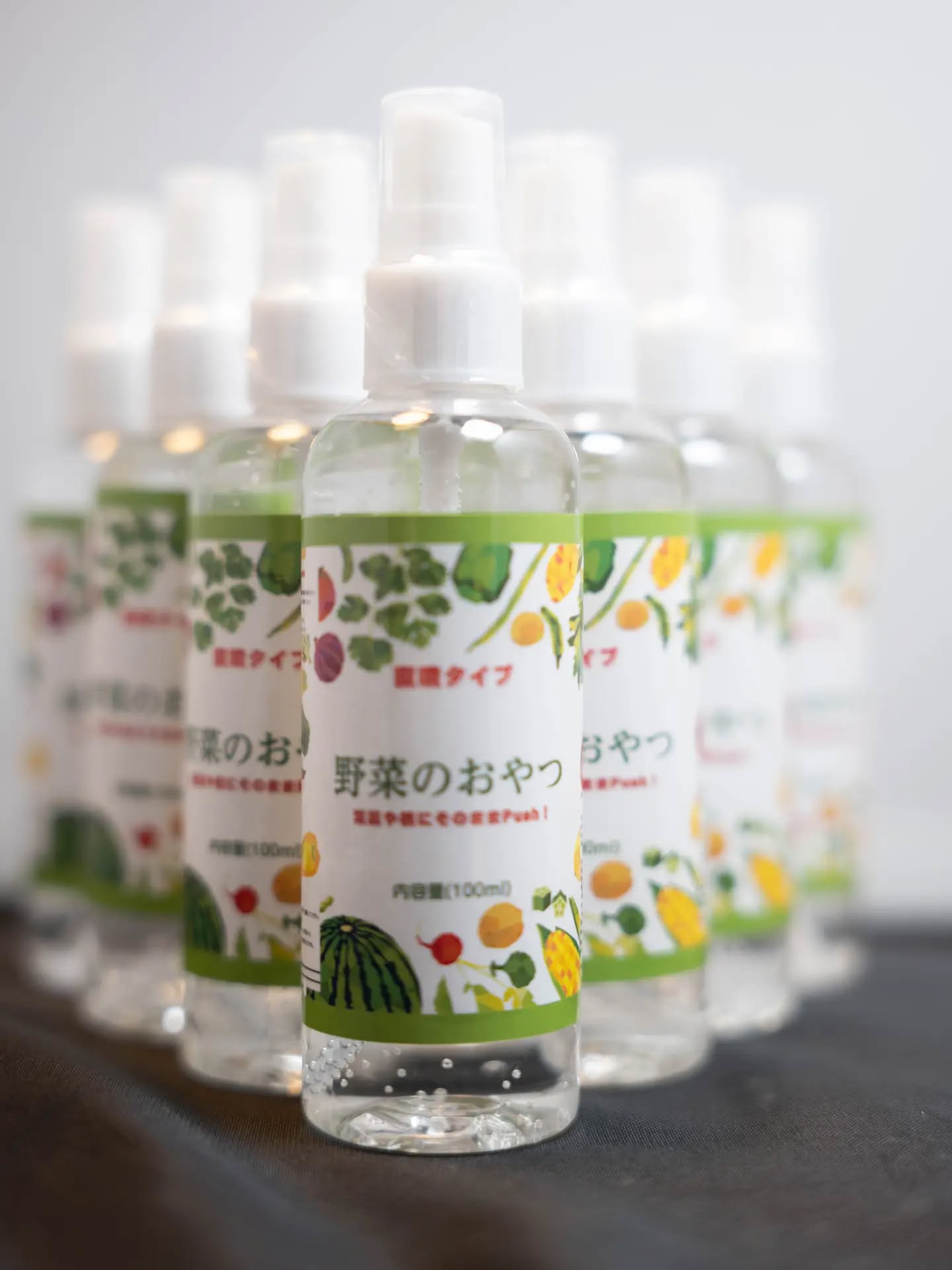 こんばんは〜!
新たにそのまま使える
ハンディタイプの特肥「野菜のおやつ」100mlの販売です!
直噴タイプで野菜に
必要な栄養を効率的に供給します。
家庭菜園やプランター栽培に
ぴったりのサイズ!
元気な野菜作りを
楽しんでください!
下記のリンクから、BASEショップへ行かれます!特殊肥料「野菜のおやつ」は、当店のオリジナル商品!
他では入手出来ません!
その効果は、ビックリすること
間違いなし!特に葉物野菜には
効果的です!
#特肥 #野菜 #家庭菜園 #枯草菌ありがとう #液肥
https://kingoro.base.ec/items/135032666