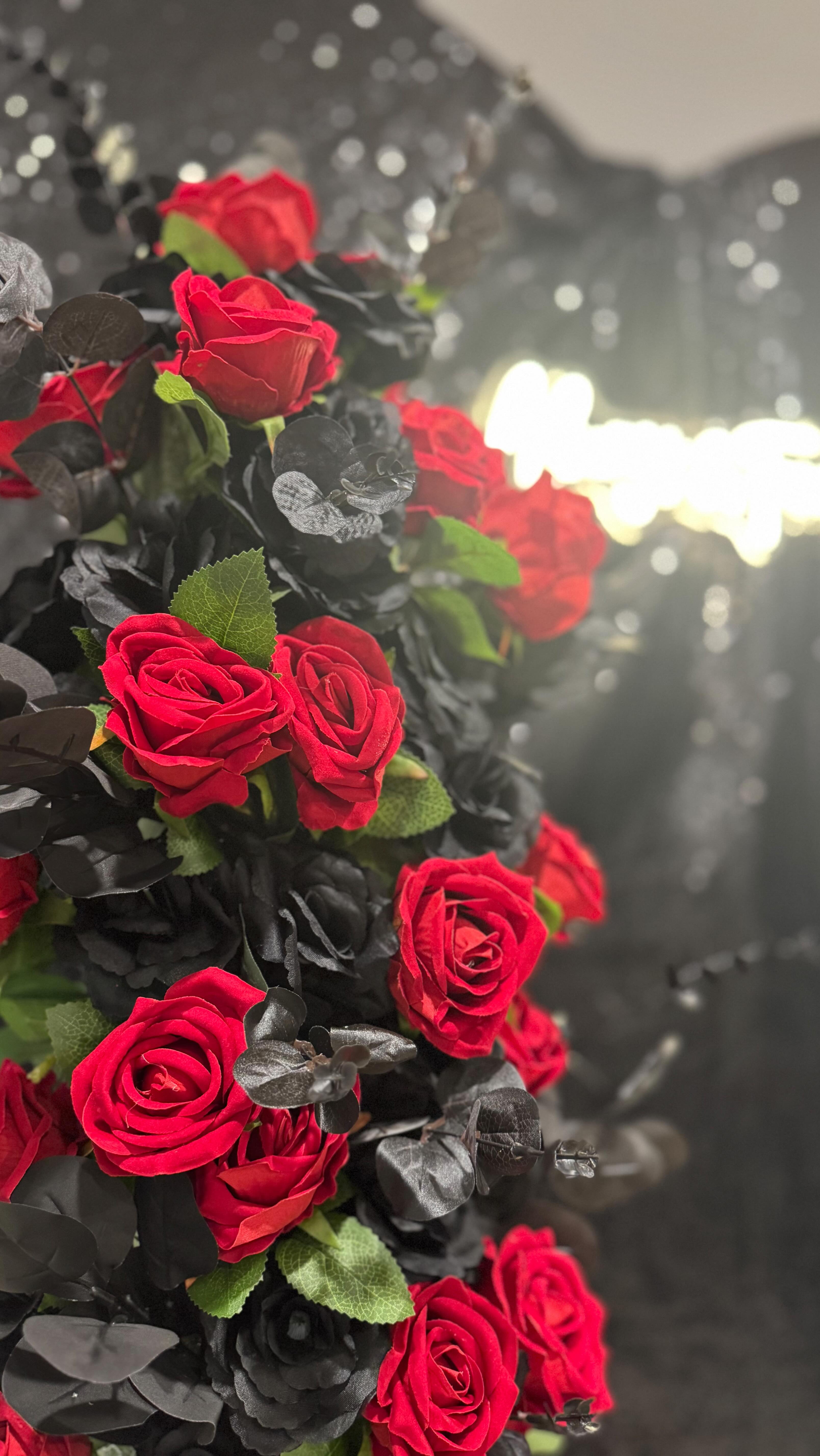 Floral columns 🌹🖤 Custom colors & sizing available.
DM or email wallculturephilly@gmail.com
#floralcolumns
#eventdecor
#eventrentals
#luxuryevents
#moderndecor