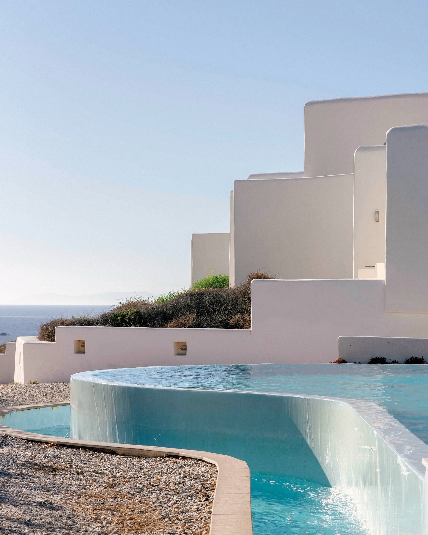 Archipelagos Resort, Paros.
#architecturalphotography #realestatephotography #parosvillas #interiorphotography #parosisland⚓️🌊🌞 #parosphotographer #dronephotography #aerialphotography