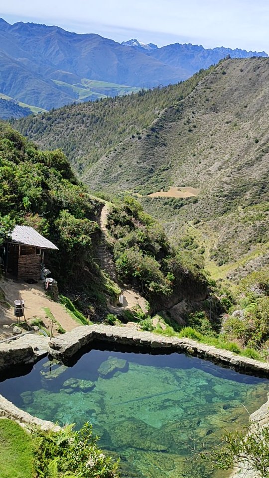 Un paraíso terrenal entre montañas...
#SenderosMerida #Venezuela #Turismo #TurismoenMerida #ViveNuevasAventuras