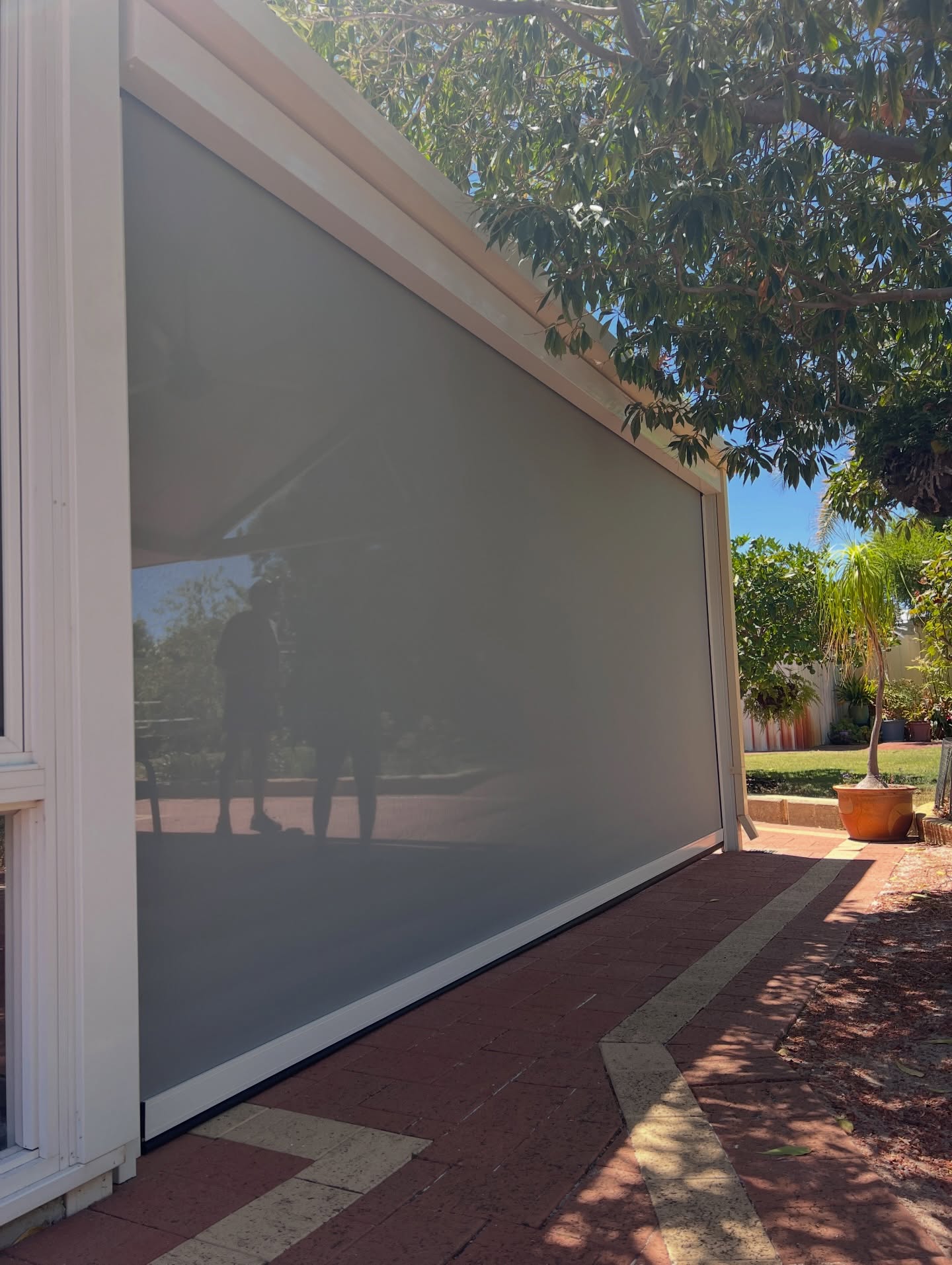 Another successful outdoor blinds install 🙌
Enjoy instant privacy, shade, and weather protection at the click of a button with our motorised outdoor blinds. Smooth, quiet operation and a sleek finish that transforms any patio or alfresco into a comfortable, year-round space.
✅ Custom made to measure
✅ Motorised convenience
✅ Premium outdoor materials
✅ Free measure & quote
Upgrade your outdoor living with Creative Blinds — quality you can see, comfort you can feel.
📞 Contact us today to book your free consultation# 95819911 / 0438039698 (What’s app only)
📩 DM us for pricing & availability with an instant estimate