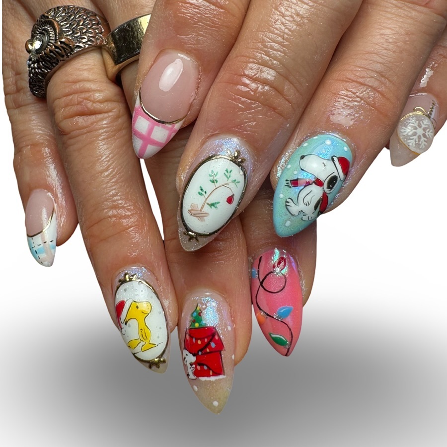 Christmas x Snoopy @coutureclawshawaii
Inspired by @geminailsbybeca
#snoopynails #peanutschristmas #snoopyschristmasnails #snoopychristmas #christmasnails #holidaynails #hawaiinails #konanails #coutureclaws