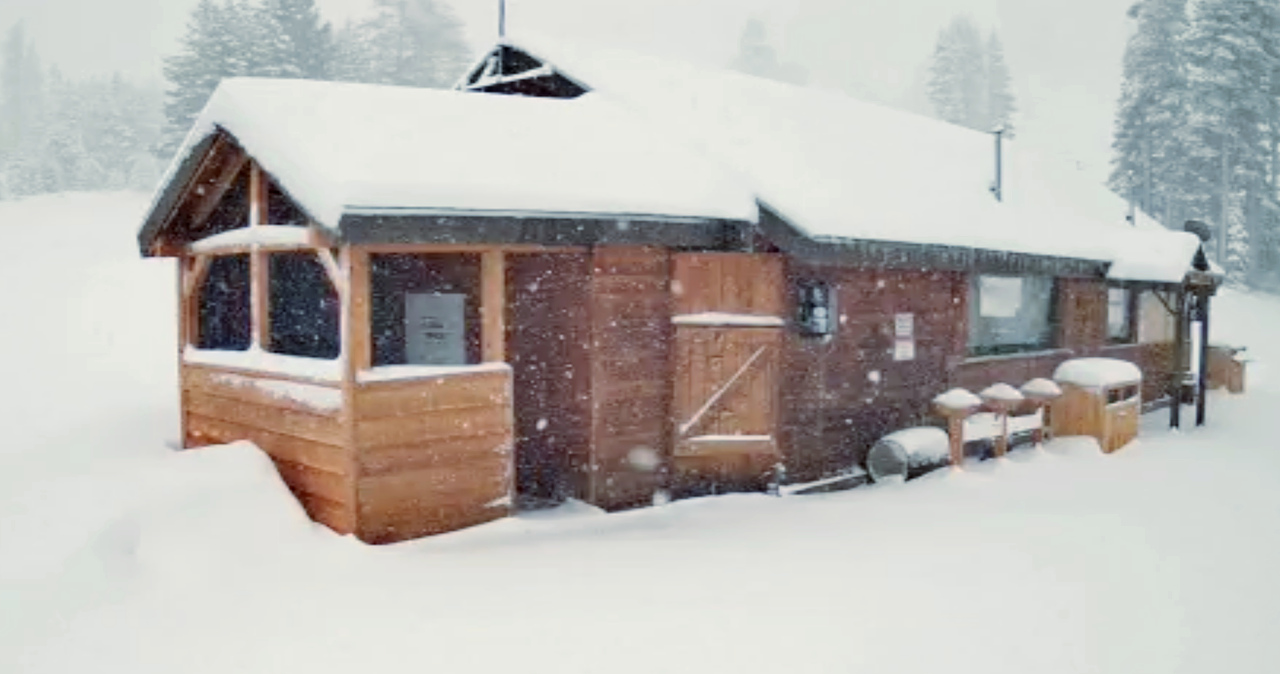 ❄️The Latest from @skichinapeak
Wednesday, February 11, 7 AM ... Snow began to fall last night and we have 4-8 inches on the mountain so far with more expected today, could be a foot by the time it winds down just in time for a powder day on Thursday. We're looking at a break in the weather through the holiday weekend then a much bigger storm moving in Sunday night or Monday that should bring several feet of snow with a very low snow level through the middle of next week.
We'll open Thursday morning 9-4 with powder, packed powder and groomed packed powder with all lifts and trails open. Temperatures will remain cool in the 30s with sunny skies expected. We'll reshape our terrain park features after the new snow on Middle Academy, Ullman's and Tollhouse. Be sure to check out terrain park features before you hit them including judging landing areas.
We are open five days a week 9AM-4PM Thursday-Monday all season.
👉️Book a stay - www.thecabinhost.com