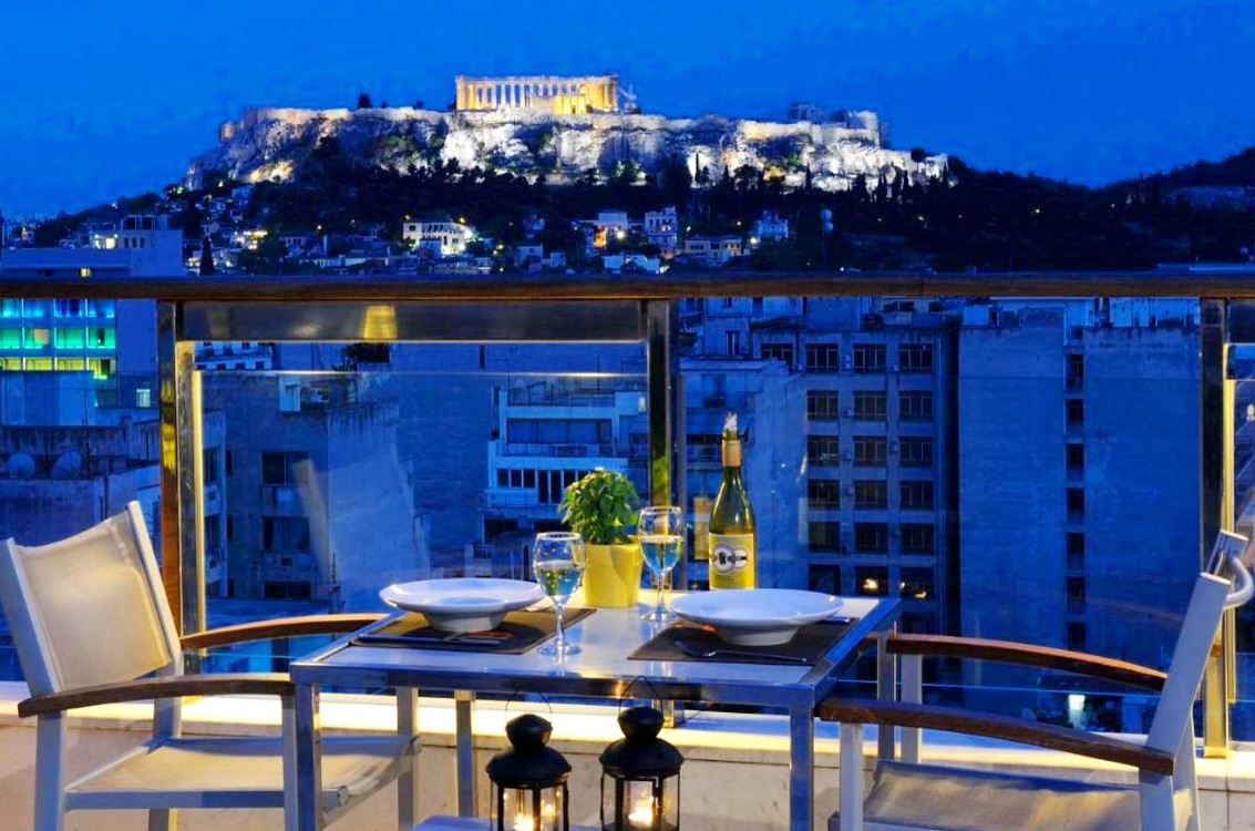 This is our Athens hotel rooftop bar and THAT is the Acropolis 🤩 Fancy sitting here on a warm Greek evening as the sun sets and one of the world’s most famous ancient sights lights up before you? ✨
This is exactly how we’ll be toasting the start of our first Greece Adventure here with our Greece Travel Queens in 3 and a half months, from 30 May to 7 June, and we’d love you to join us! 🇬🇷🥂
We’ll be enjoying 2 days here exploring some of the world’s most famous ancient ruins, the city’s gorgeous gardens and the bustling, pretty Plaka area packed with traditional Greek tavernas and even more rooftops perfect for iconic Acropolis sunset views 🤩
And you’ll have this rooftop pool to cool down in after exploring in the Greek sun ☀️
From here we’ll be off island hopping to magical Mykonos with its super cute old town and windmills, waterfront Little Venice, flower filled pretty alleyways and incredible beaches, before ending in style in super stunning Santorini! 🩵🇬🇷
Head to the Travel Queen website for our full itinerary and all the info, where you can book online and ask any questions in the chat - there’s a link in our profile and stories 👉
#sofetravel #solofemaletravel #grouptravel #pov #solofemaletraveller