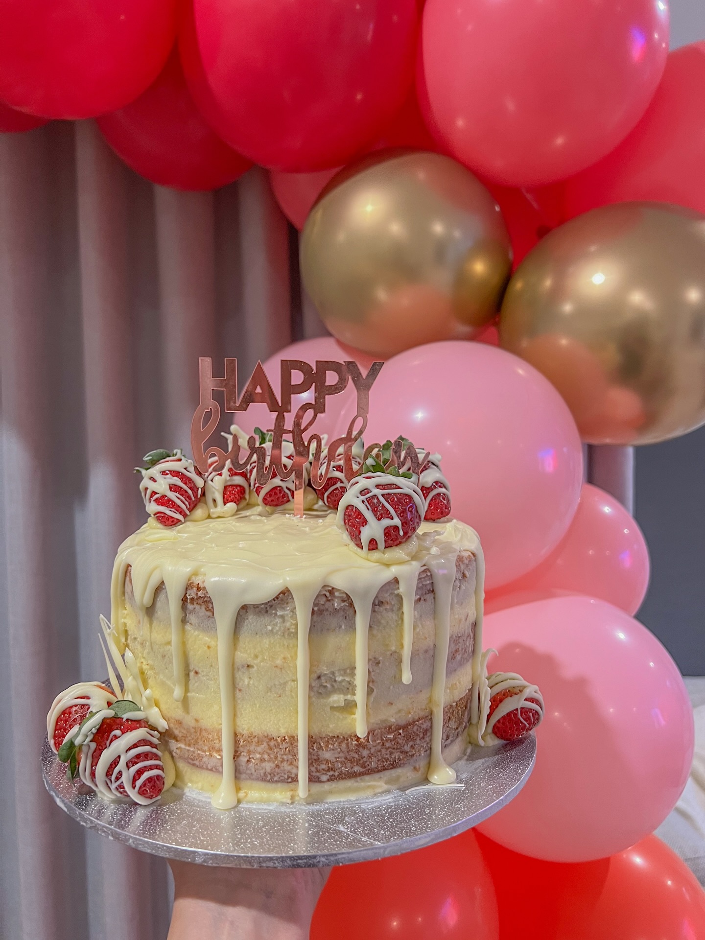 I spy with my little eye some peachy colours used for a birthday celebration 🍑
Looking to fill your space with some balloons? Our garlands can be fitted to just about anything.
It may take more time than planned, and we usually say yes without trialing things first, but that’s the fun part of this job. Getting to be creative as possible and building some amazing installations (while occasionally pulling our hair out) is the reason we started this business.
Do you have a space for your event and not sure how to bring your vision to life? Send us a DM now and we’ll work our magic ✨