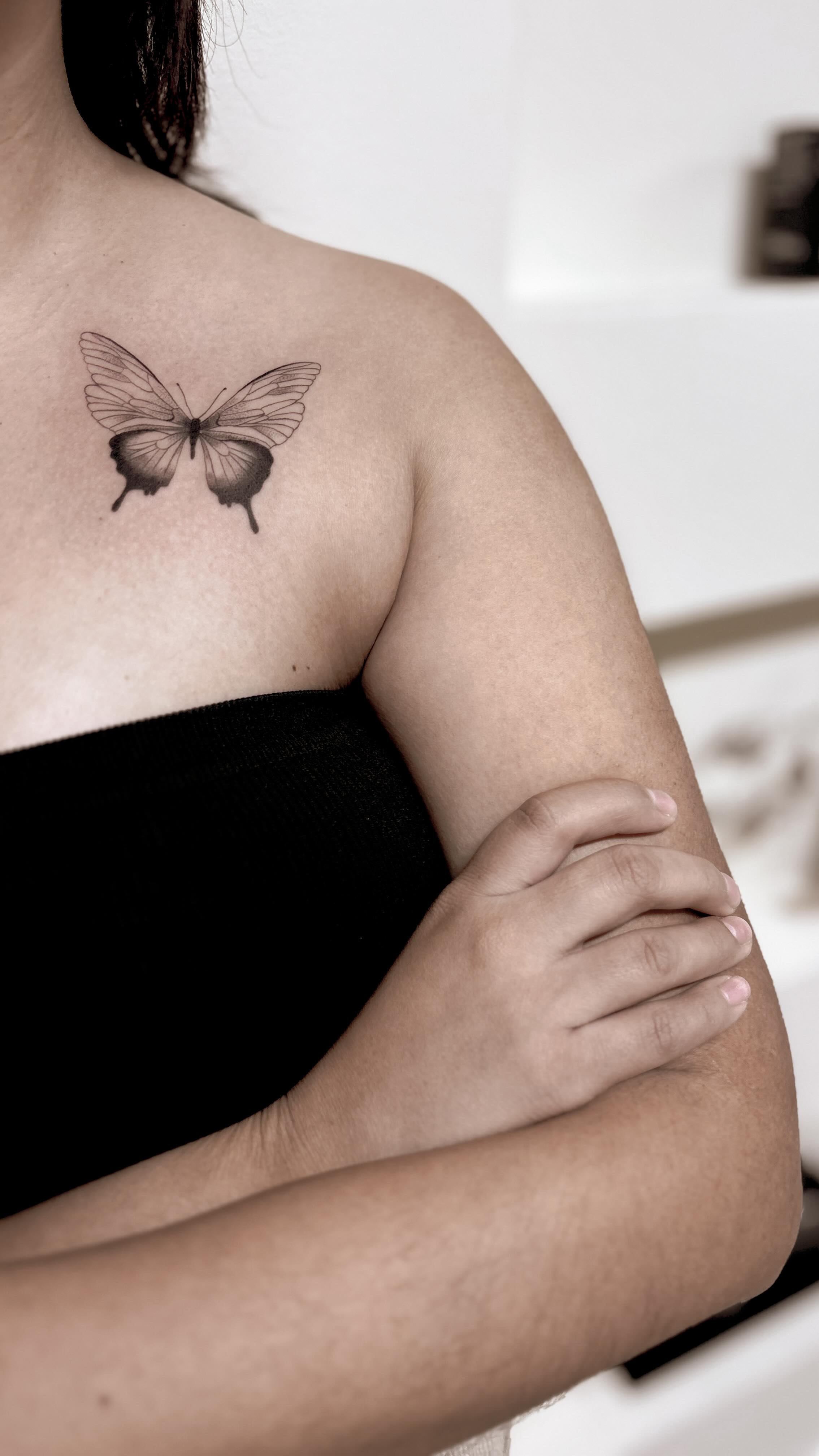 Where her heart learned to fly 🦋
#realismtattoo #hawaiitattoo