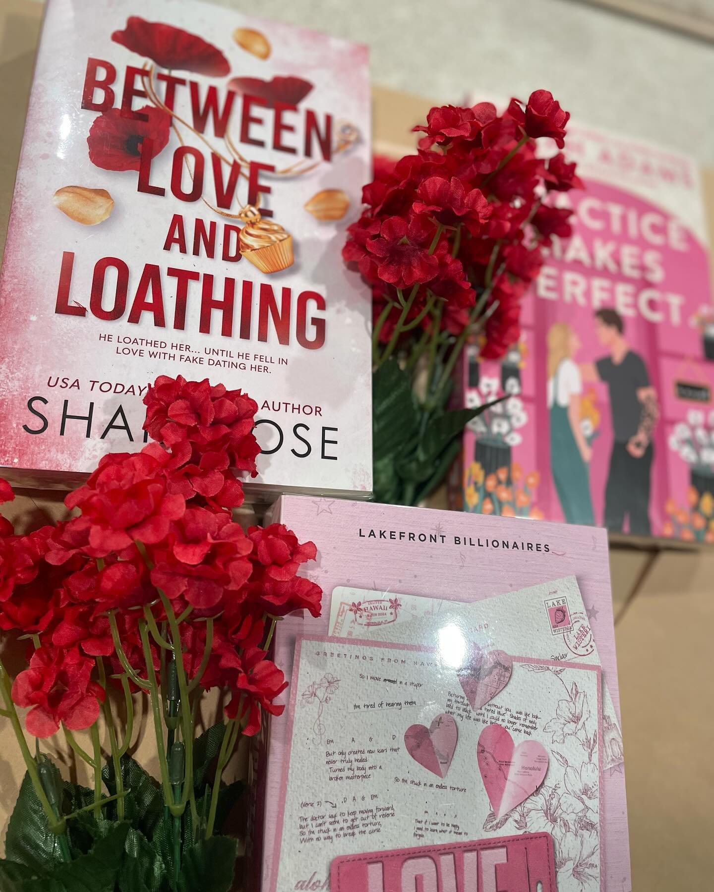 February is around the corner and we have a lot to look forward to! Stay tuned for our upcoming pop-ups in the Austin and Dallas area!!❤️❤️❤️❤️
#bookstagram #romancebooks #popupstore #galentines