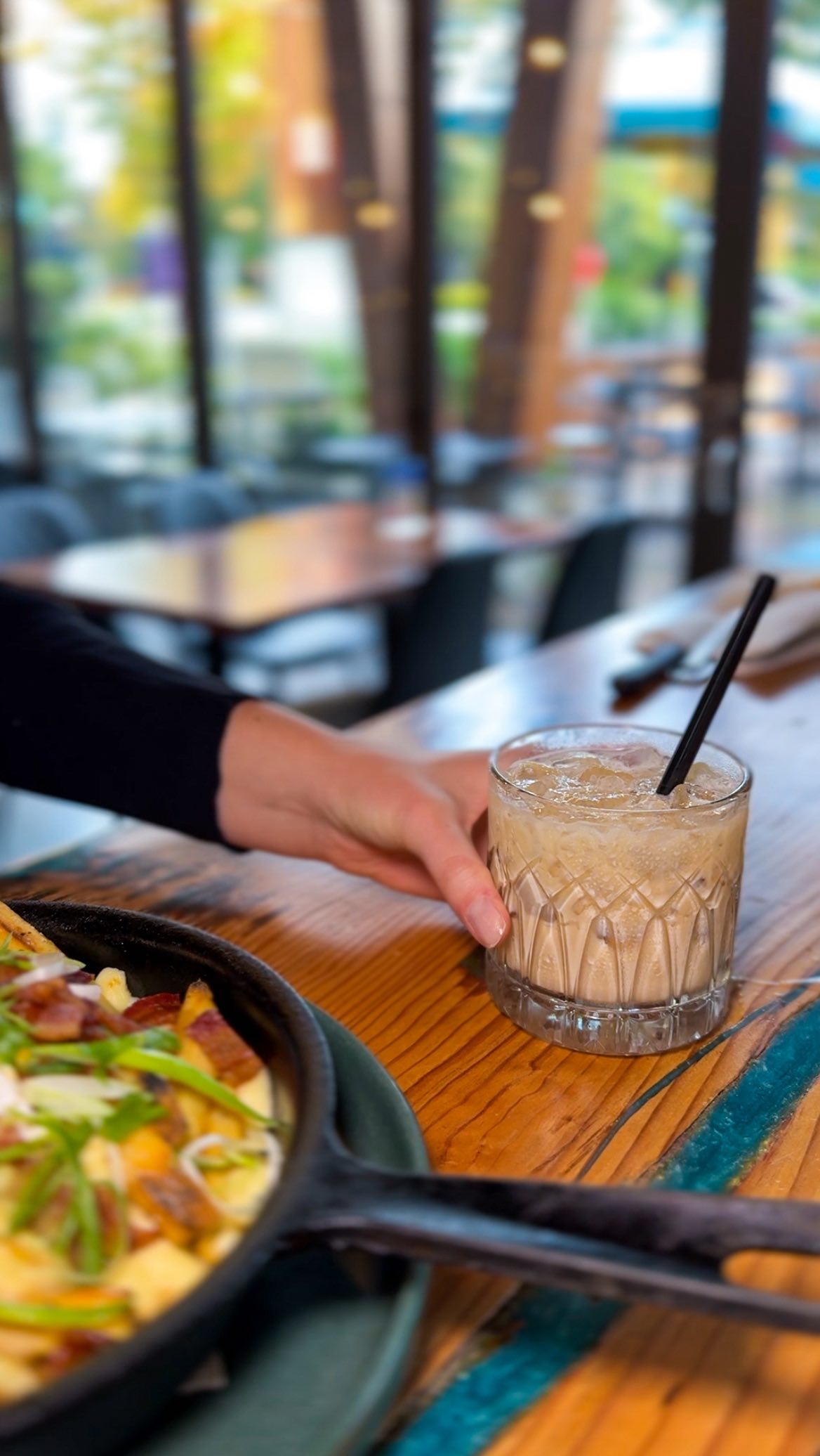 Pssst… did you know we’re now open at 11am on Saturdays & Sundays? One more hour for that boozy brunch, not good for those nursing their hangovers being forced to go to brunch 🤭
.
.
.
#esquimalt #yyjeats #yyj #yyjlocal #yyjfood #localyyj #yyjpubs #saxepointpub #yyjpub #yyjbrunch #yyjfoodie #yyjfoodies #yyjfoodscene