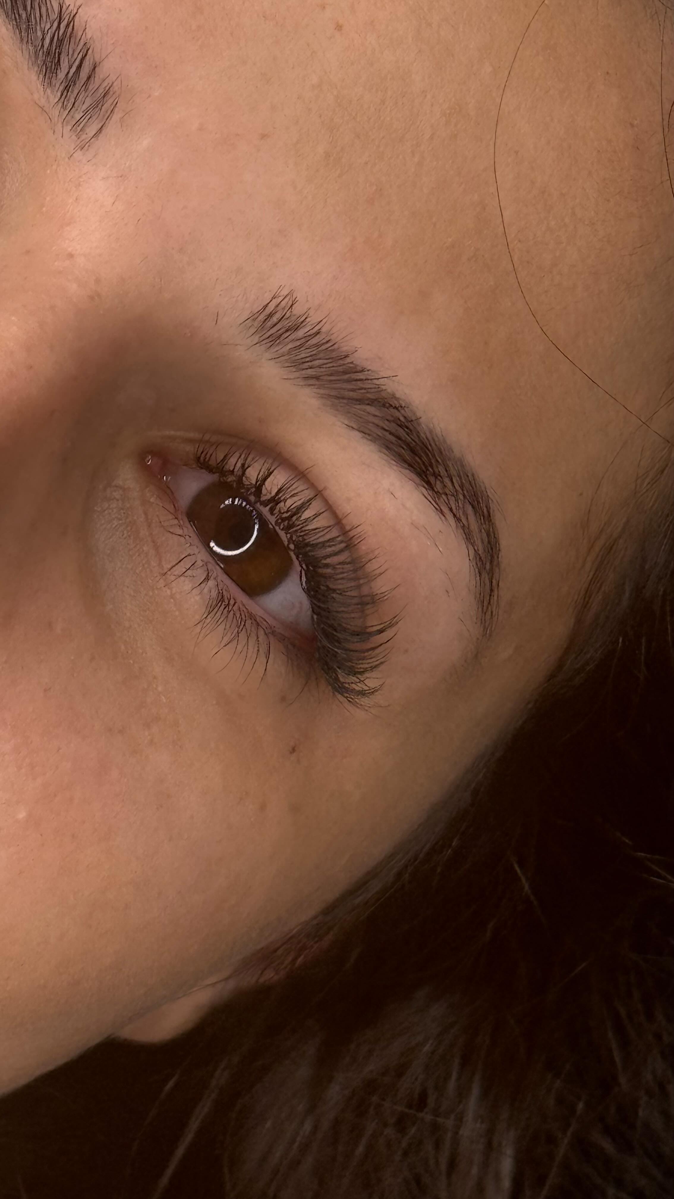 Là en l’occurrence j’enlève les extensions de cils qui ont trop poussé #extensionsdecils#lashes#cils#institutdebeaute#beauty
