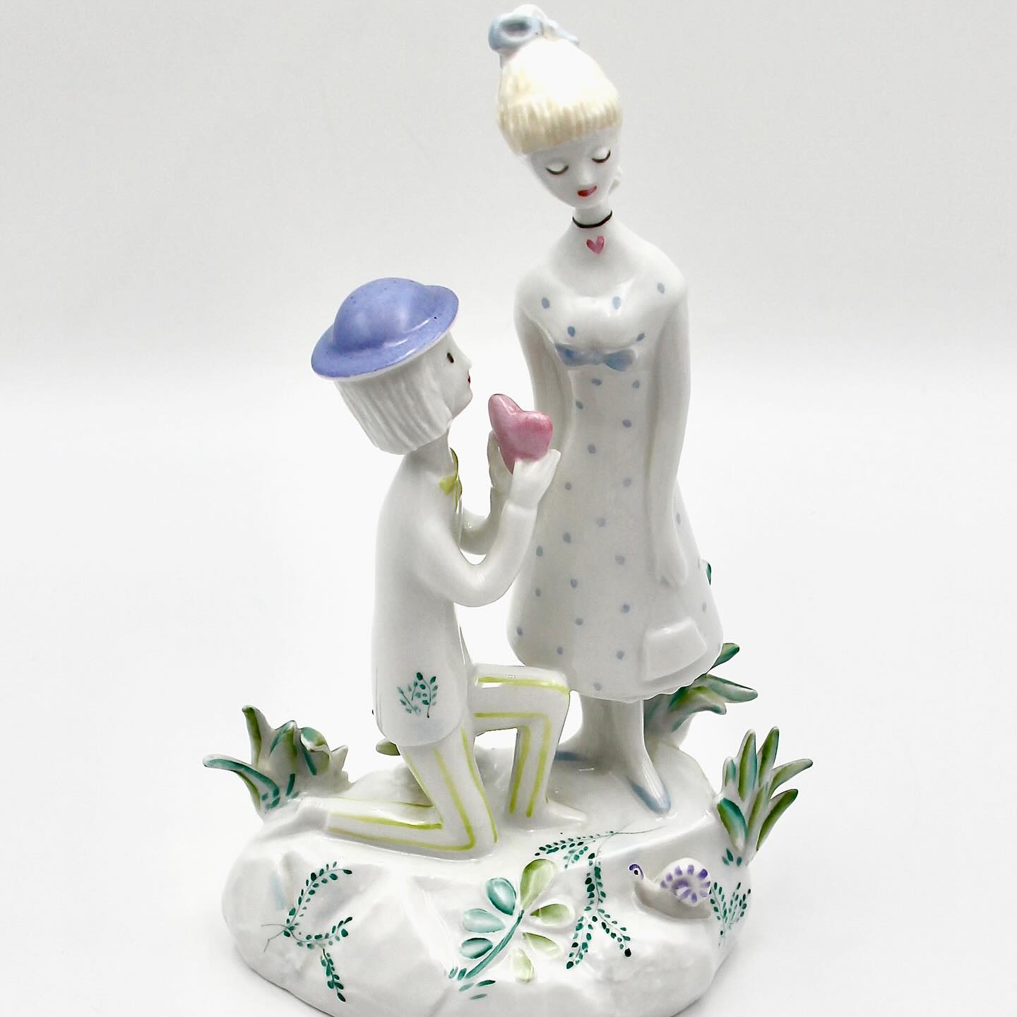 Be my valentine…..💘
Vintage French artist Raymond Peynet ‘Courtship” circa 1959…
SOLD