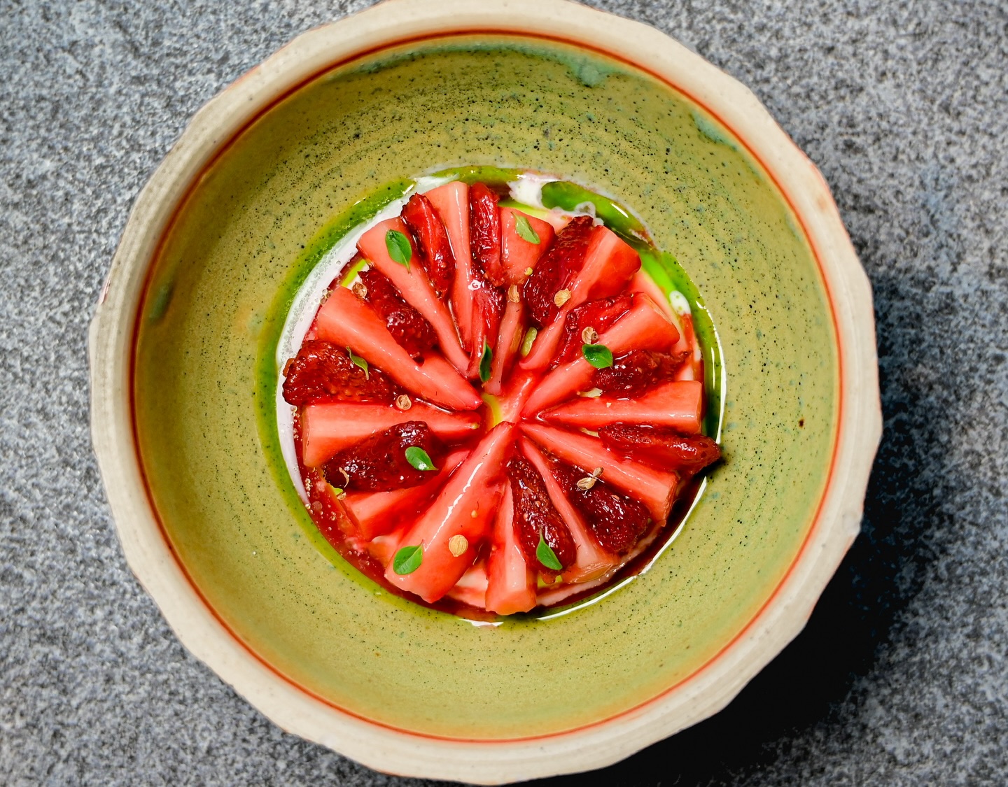 Chiang Mai Strawberry
Hokkaido Milk · Fig Leaf Oil
Sweet Chiang Mai strawberries meet the purity of Hokkaido milk, finished with the subtle green aroma of fig leaf oil—fresh, delicate, and quietly indulgent.
#LaromeByTheSea #FineDiningPhuket #SeasonalDessert #ThaiTerroir