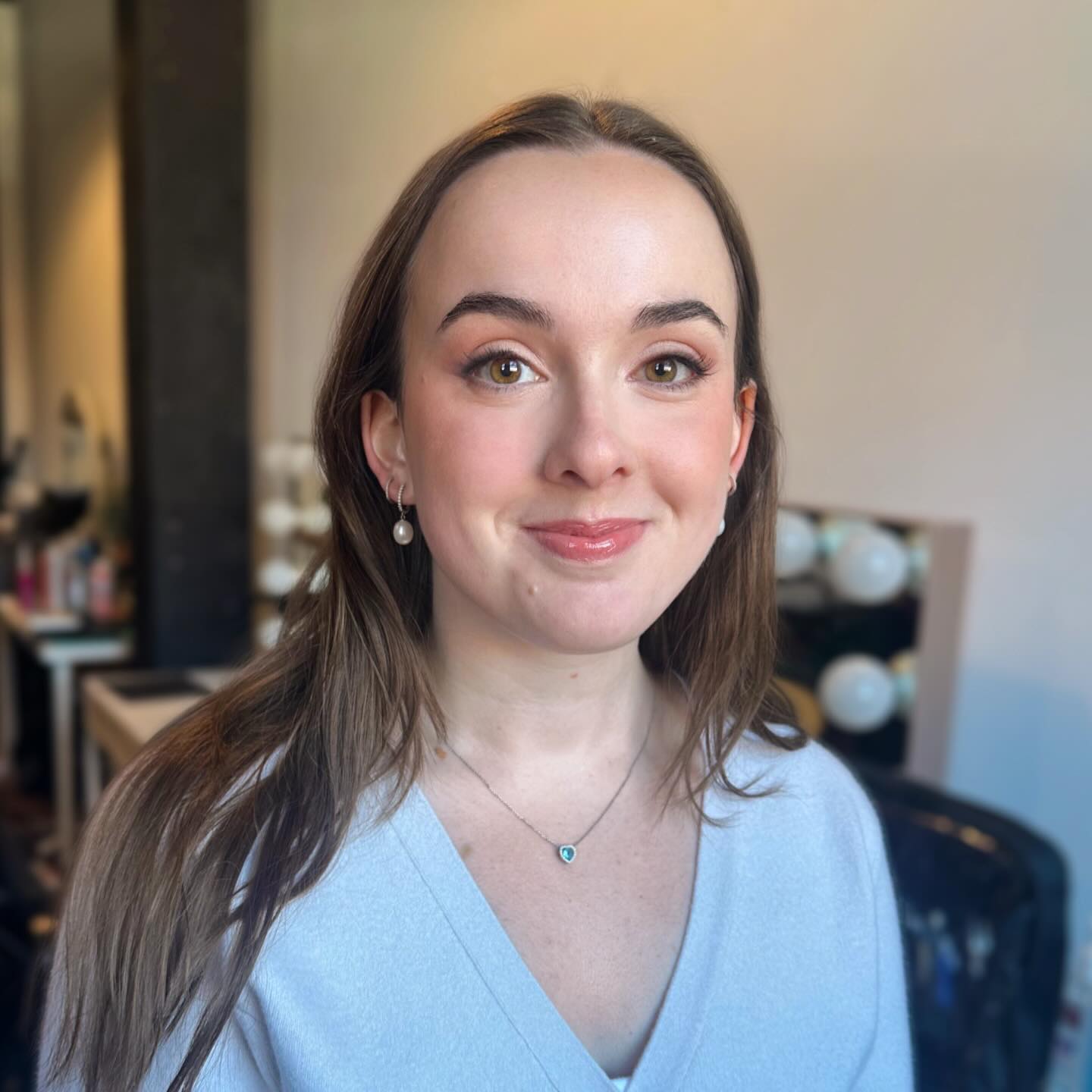 Soft glam with a glow - makeup for @brushedbeautyllc_
How to make the most of your bridal trial:
• Bring inspiration photos (even if they’re all different)
• Share what you don’t like just as much as what you do
• Think about how you want to feel: soft, elevated, natural, glam
• Be open to tweaks: trials are for refining, not locking it in
Your trial is where we customize, collaborate, and create a look that feels 100% you ✨💍
#dmvmakeupartist #bridalmua #charlottetilbury #softglam #bridalmakeup