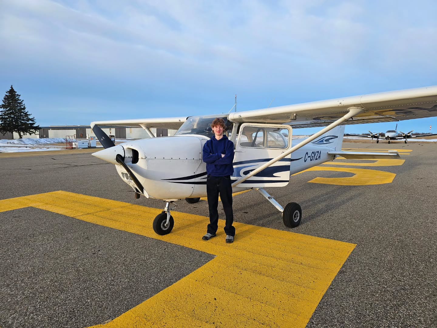 A big congratulations to Kolos on his first solo last week! Keep it up Kolos!!
.
.
.
#ppl #studentpilot #firstsolo #c172