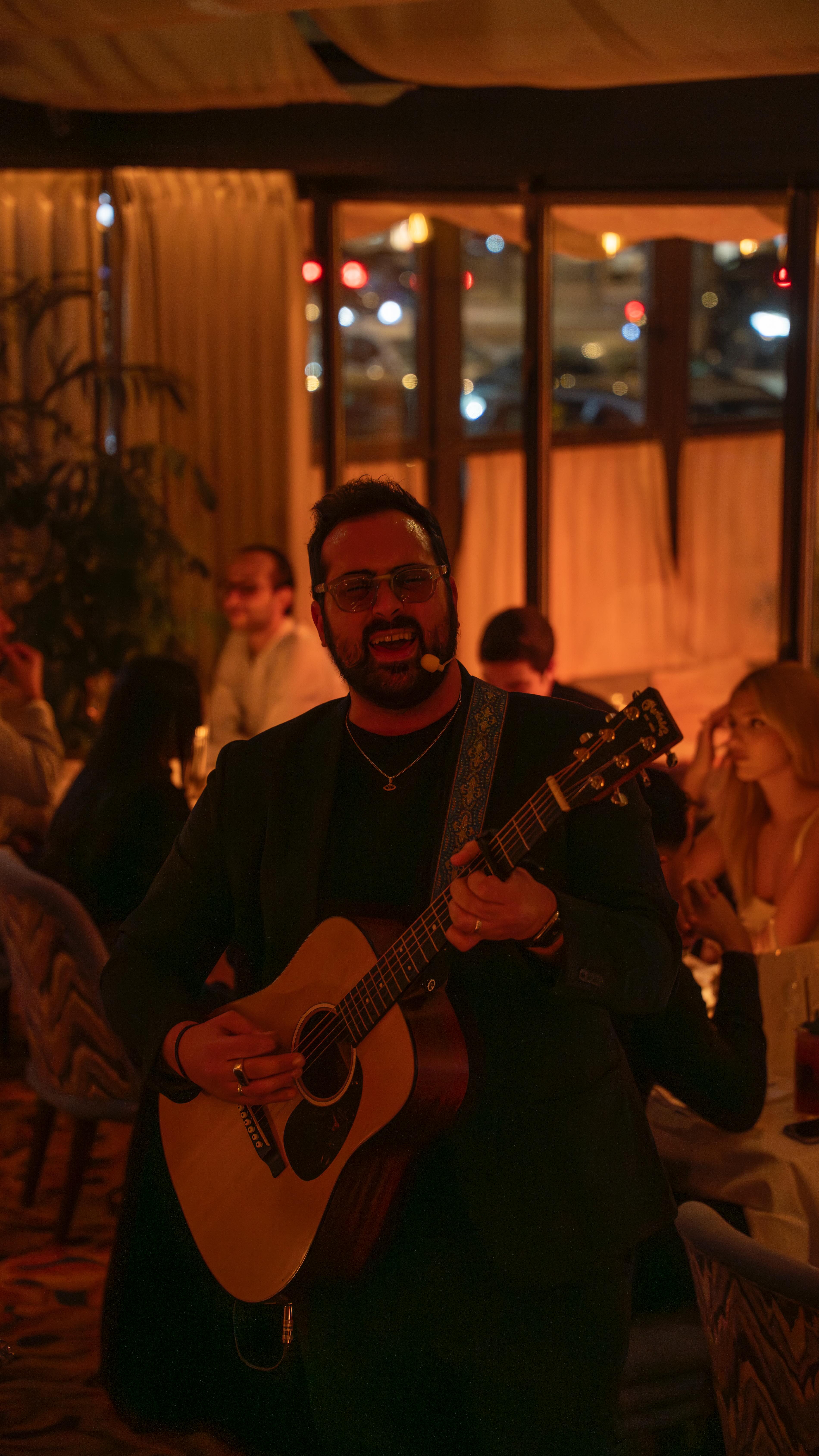 Dinner, music & quiet elegance.
Les Jardins du Presbourg x Airplay