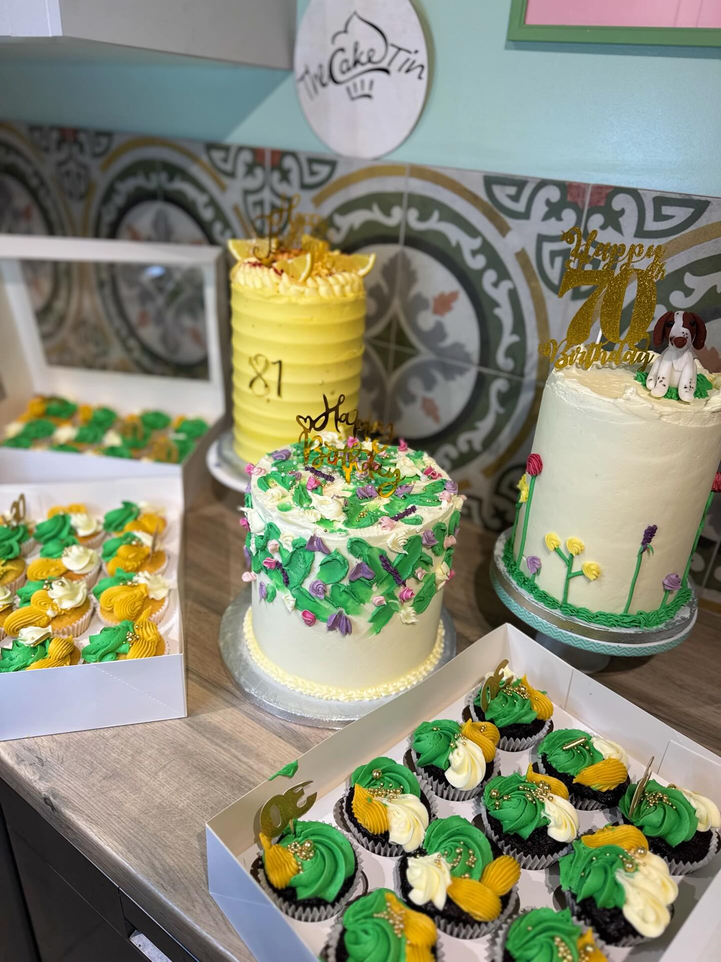 Cake line up ๐ป๐ป๐ป
#cakeoftheday#instacake#smallbusiness#bakingbusiness #birthdaycake