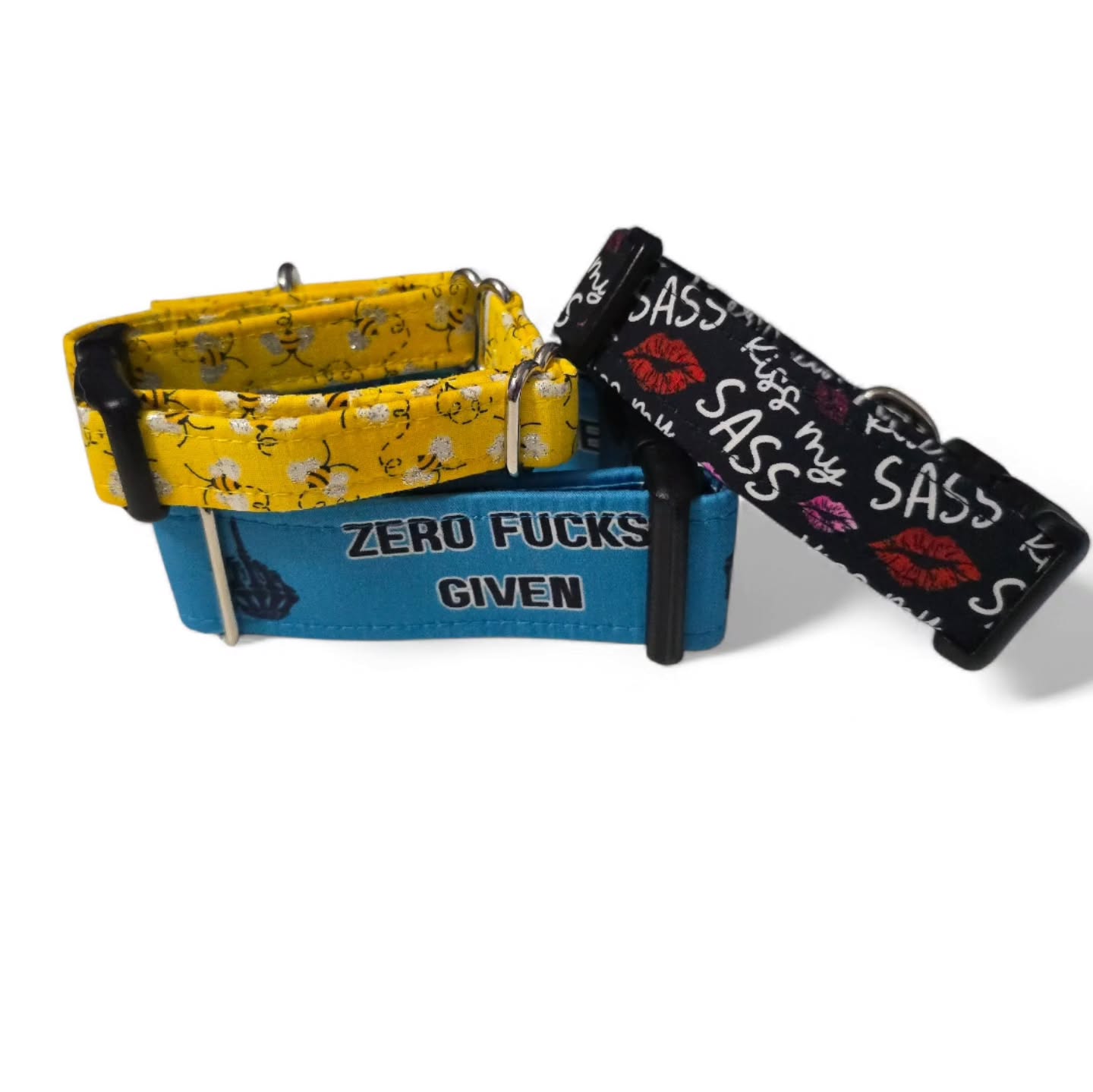 This custom order made me chuckle. The progression from some cute bees, a little attitude with the kiss my sass, and then straight up 🖕🏼
Thank you for this order. 🤣