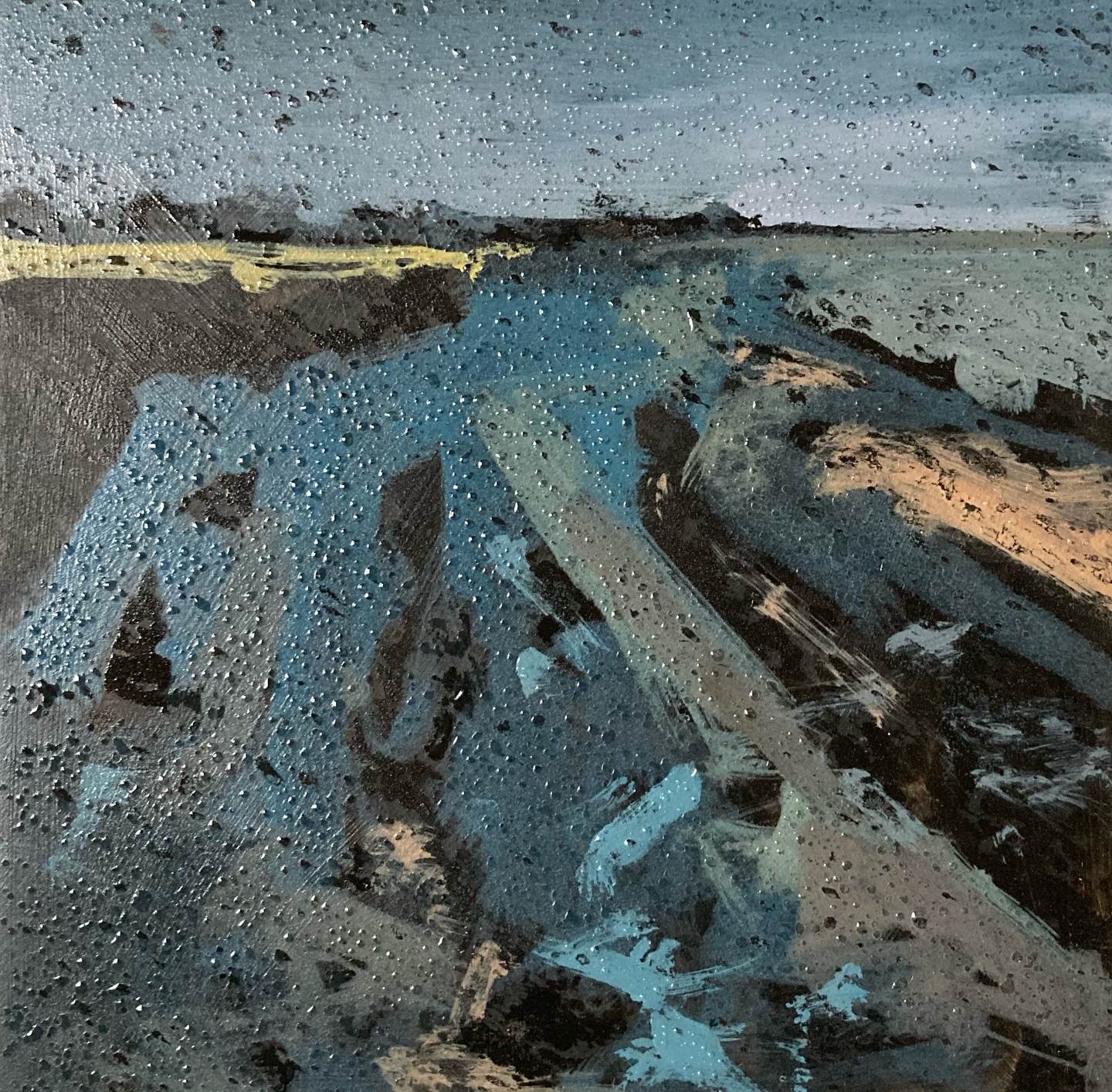 I’m just back from the beach, the video has just been uploaded which i posted an hour or so ago, since then it rained steadily until the oils stopped sticking to the board, so ive retuned home a bit grumpy.. just drying everything out now. Time for a cuppa!