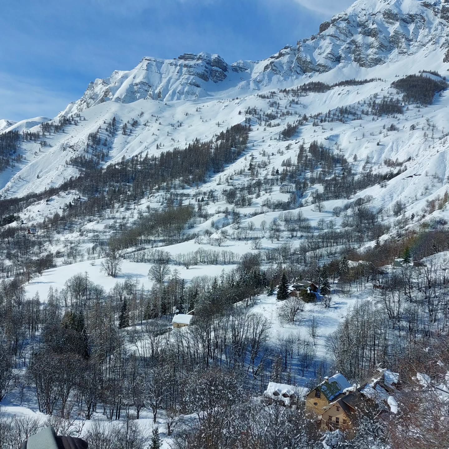 Beaucoup de neige dans les Alpes Maritimes cet hiver 😀
#neige #alpesmaritimes #alpes #mercantour #estenc