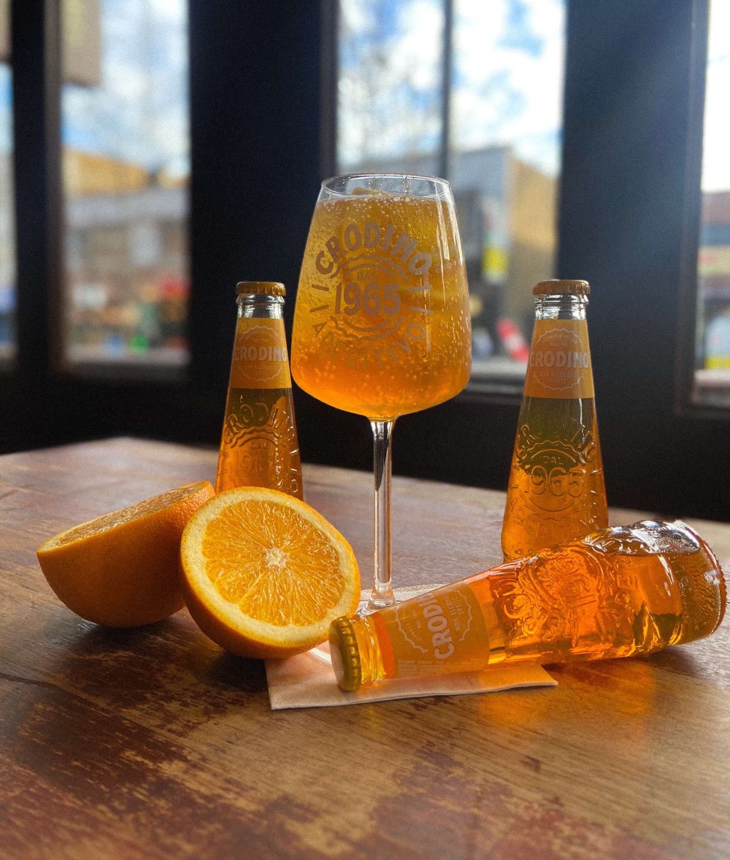 🍊✨ Golden hour, but make it Italian. ✨🍊
Meet Crodino — Italy’s iconic non-alcoholic aperitivo, served ice-cold with fresh orange for that perfect bittersweet sparkle.
Whether you’re skipping the booze or just fancy something a little different, this is your new go-to sip. Crisp. Zesty. Seriously refreshing.
📍 Pop in and grab one at South Street Bar — we’ll pour, you’ll sip, we’ll all pretend we’re in Milan 🇮🇹
#Crodino #AperitivoVibes #AlcoholFreeDrinks #SouthStreetCoffeeHouse #ItalianDrinks