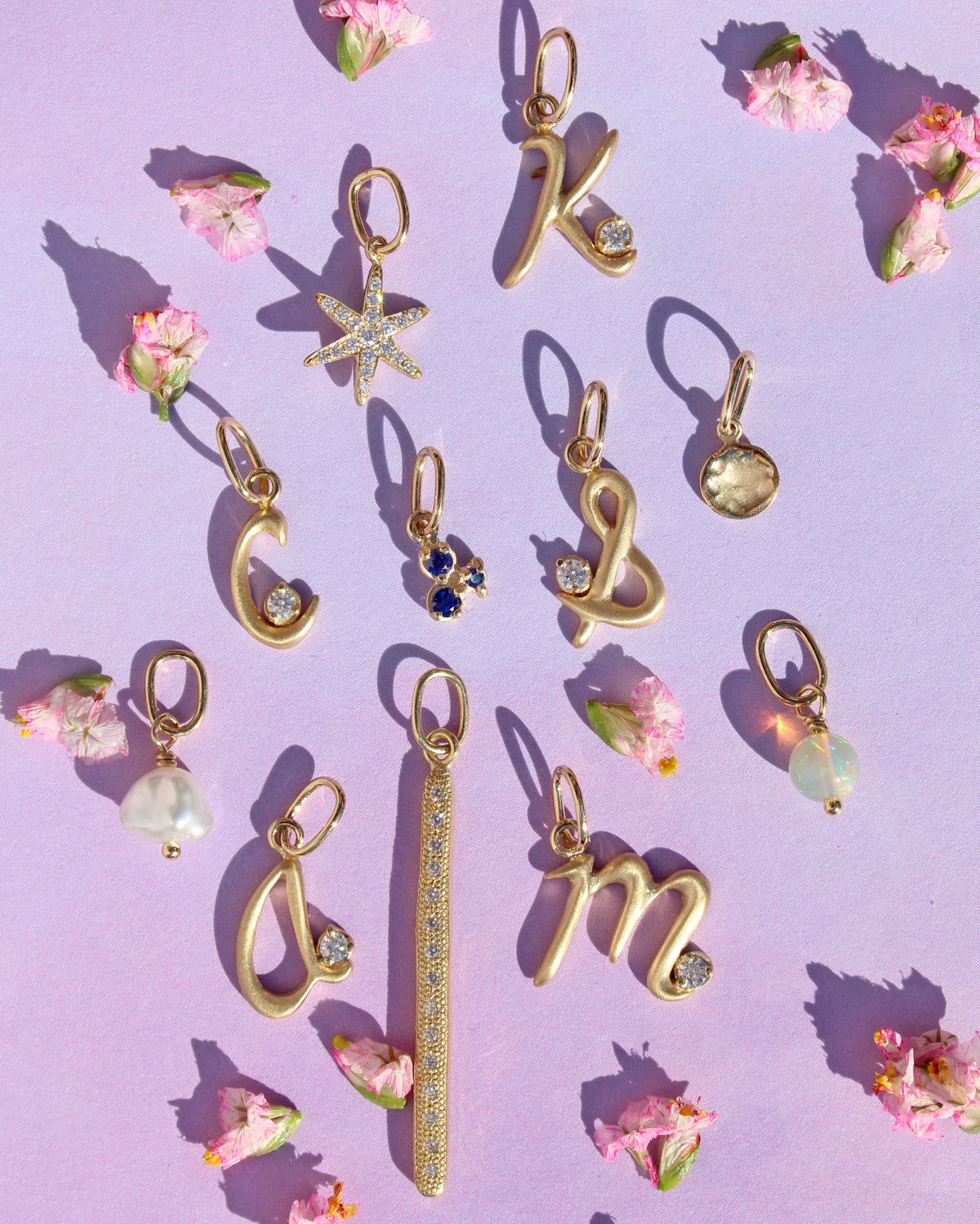 Happy Valentines Day!! ✨💖💝
#shoplocalmonth #shopssmall #shopsmallmn #jotd #initialcharm