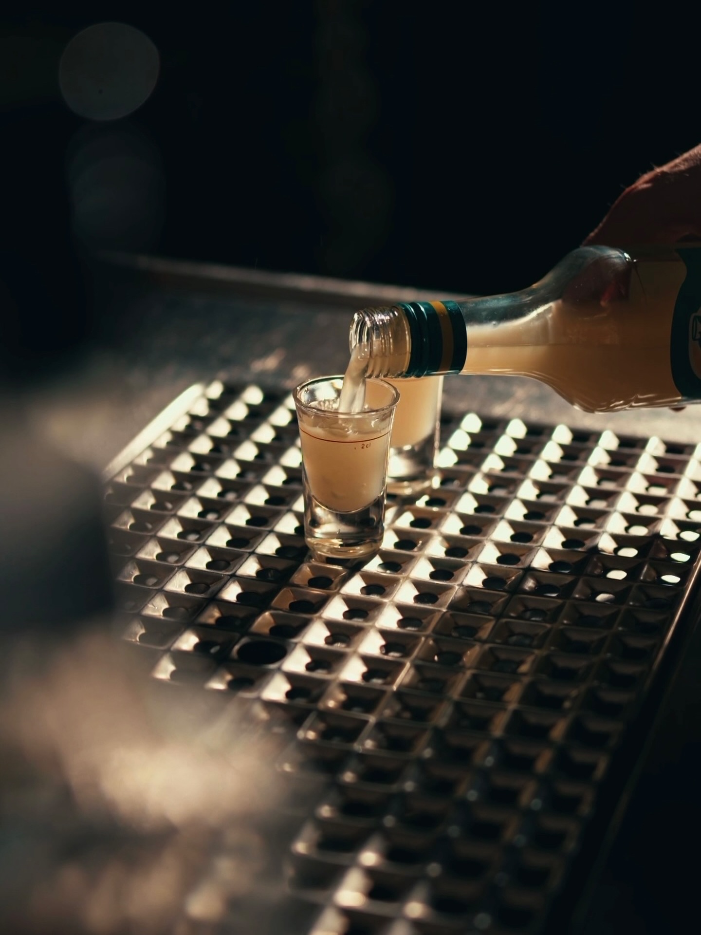 Ein Moment der Klarheit. Ein Shot voller Frische. ✨
#tottis #göttingen #DrinkResponsibly #vegan #madeingermany
Dieser Inhalt richtet sich ausschließlich an Personen über 18 Jahren.
Bitte Alkohol verantwortungsvoll konsumieren und nicht an Minderjährige weitergeben.