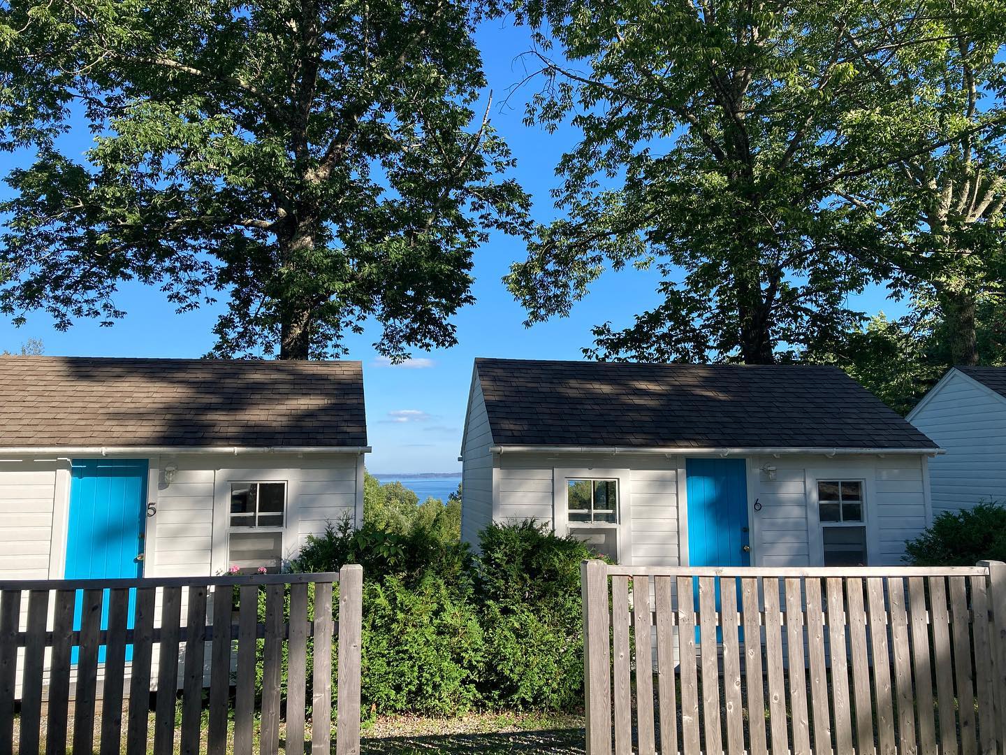 Hi. It’s really important to VOTE! The big election is less than a month away but if you want to practice voting, the motel is in a far less important contest on the internet, but you can vote almost twice a day! https://www.10best.com/awards/travel/best-roadside-motel/leaderboard/. This is the link. It’s also ok if you vote for the Dog Bark Inn... Just don’t forget to really vote in November. #lincolnvillemotel #maine #motel #cabins #vote