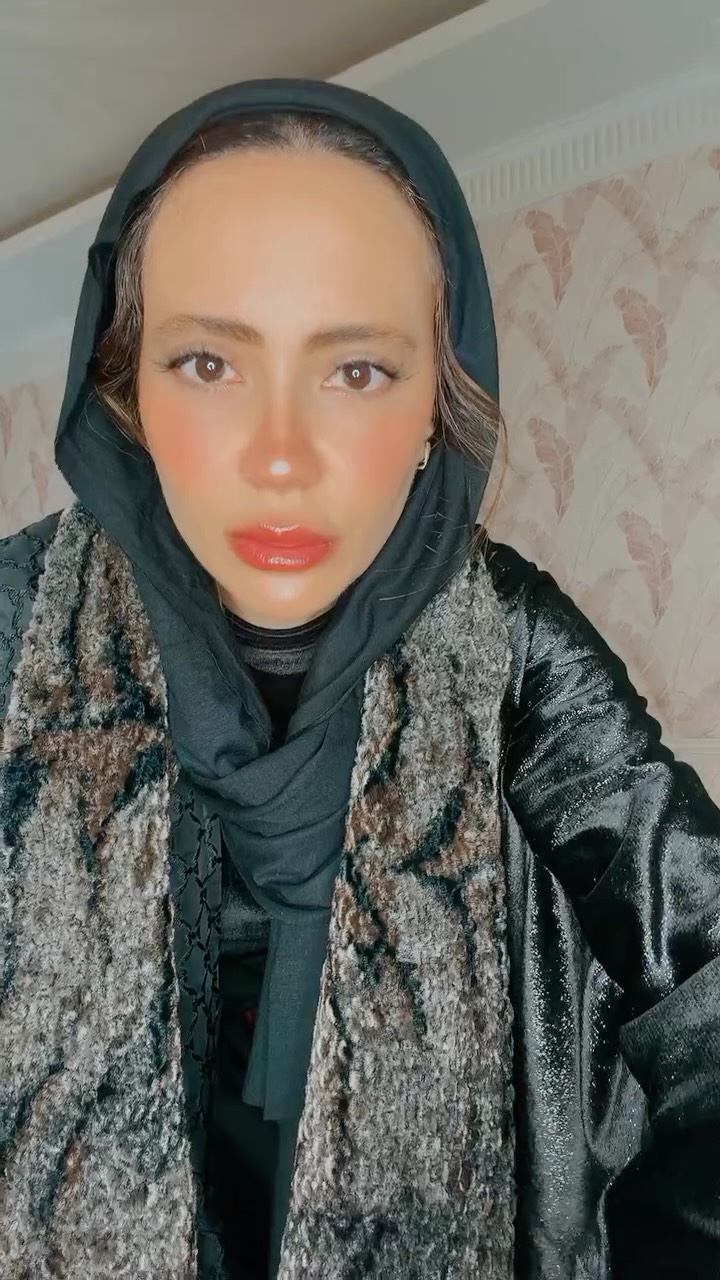 This black kaftan is a true statement piece.🌙🌙🌙🌙🌙🌙
Very unique fabric crafted from pure silk velvet.🖤🌙🖤🌙
Limited pieces only ✌️ once it’s gone, it’s gone.🌙🖤🌙🖤
Luxury you can feel, elegance you can’t miss.🖤🌙🖤🌙🖤
#LimitedPieces #PureSilkVelvet #LuxuryKaftan #StatementPiece #bycherwinewakeb