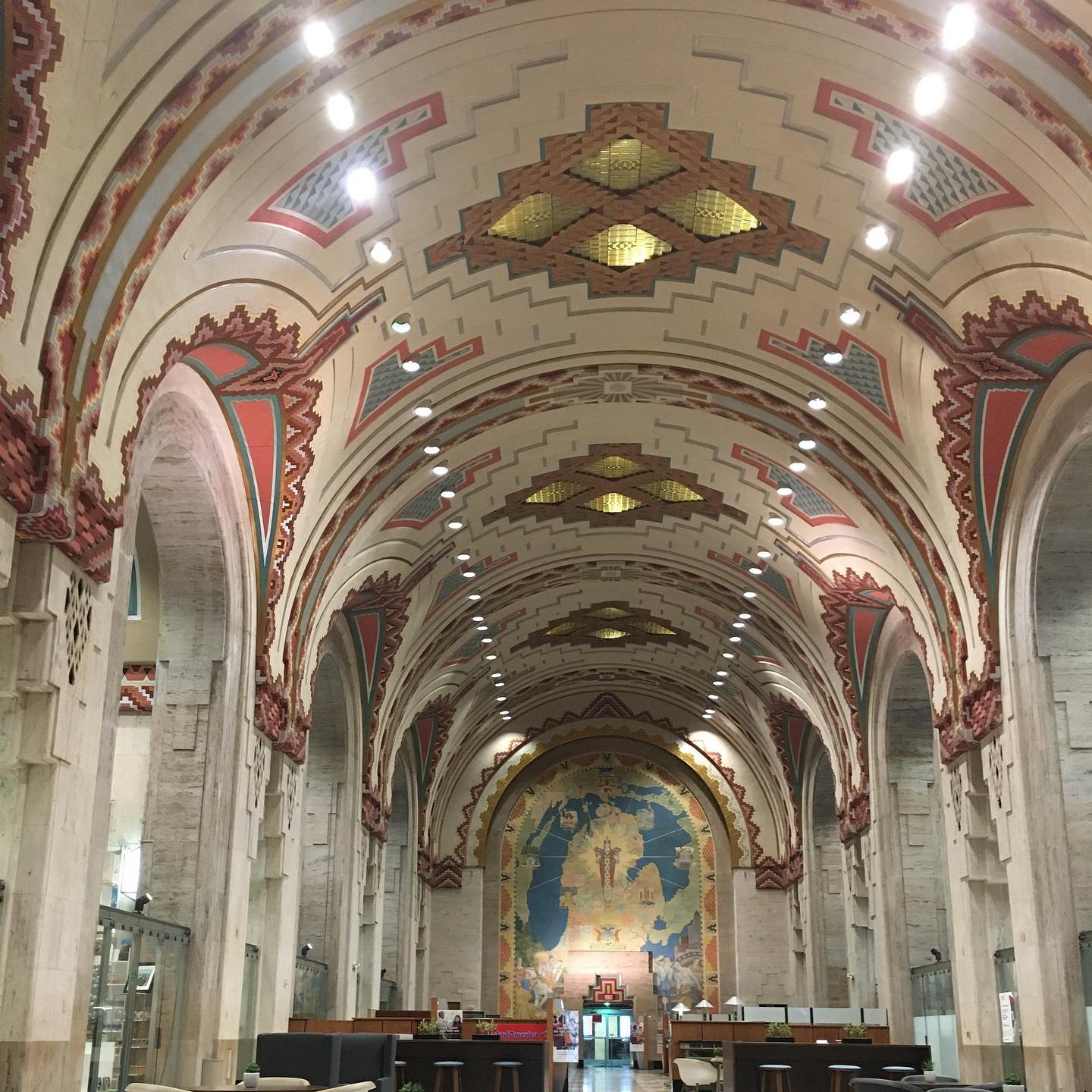 Southwest meets Art Deco in an overhead love 😍 affair #canyoubelieveitstile #southwest #artdeco #dontbuildthemliketheyusedto