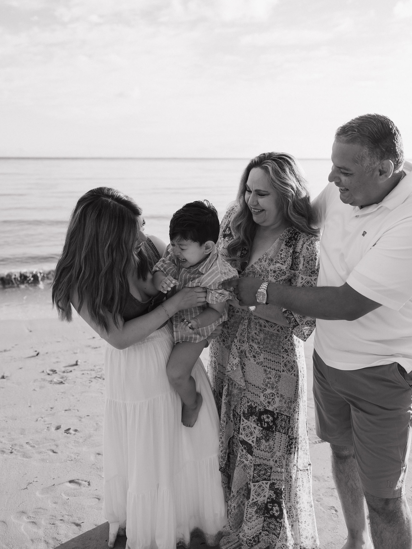 the sweetest family session 🤍
#oahuphotographer #oahufamilyphotographer #hawaiiphotographer #oahuweddingphotographer #familyphotos