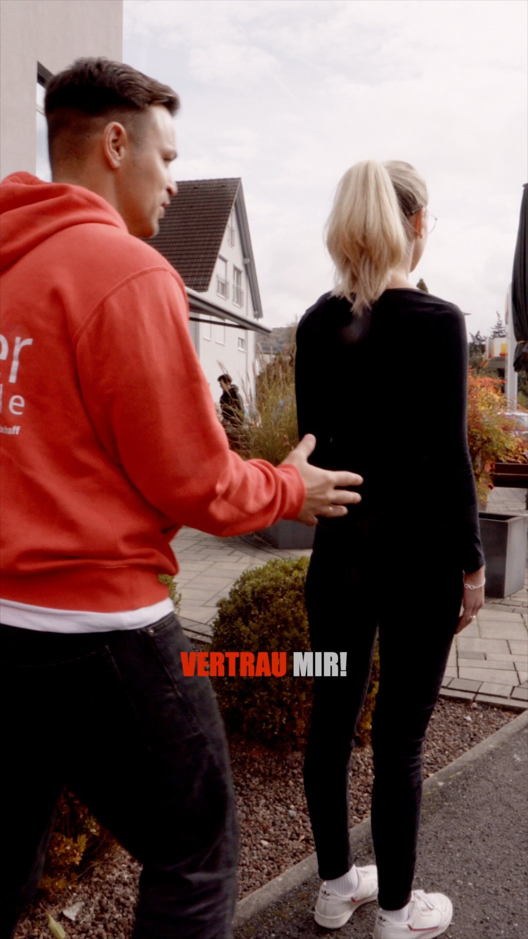 Heute kann man irgendwie Niemanden mehr so richtig trauen!? Nicht bei uns 😎
Wir geben Euch bei #lieberzubieber ein Qualitäsbversprechen! Wir geben immer unser Bestes für Euch und Eure Ausbildung 💯 Auf uns könnt Ihr vertrauen-> wir schwören ✌️
#fahrschulebieber #fahrschuleaschaffenburg #führerschein #fahrschule