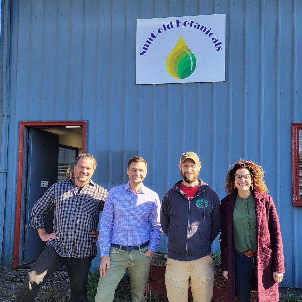 What a great visit from @danrayfield the Speaker of the House and our local Representative for the great State of Oregon! Thank you for your thoughtful questions and commitment to advocate for local businesses! #oregon #organichemp #organicherbs #oregonlegislature #buildinglocalbusiness #corvallisoregon #philomath