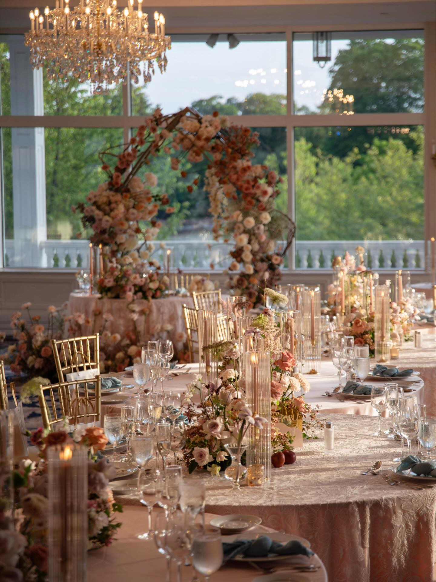 Light settles on the tabletop. Lace reveals itself in blush-tinted air, like the fine grain of time.
Floraland Wedding Planning & Design
Florist: Bruce | Planner & Photo: Neo
#NewYorkWedding #NYCWeddingPlanner #longislandWeddingFlorist #FineArtFloral #ManhattanWedding