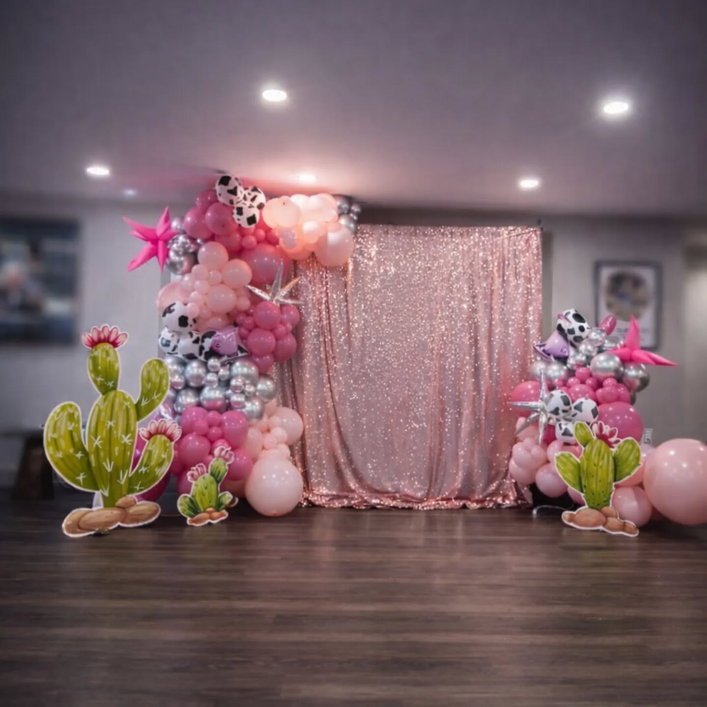 🌵✨ Pink Cowgirl Birthday Setup ✨🌵
Obsessed with this dreamy western-inspired balloon installation 💗🤠
Soft pinks, metallic silver, cow print details and statement stars — the perfect mix of sweet & bold ✨
This custom setup included:
🎀 Organic balloon garland
⭐ Metallic star accents
🐄 Cow print details
🌵 Western-themed cutouts
✨ Shimmer sequin backdrop
Perfect for birthdays, themed parties or any celebration that deserves a WOW moment 💕
Now booking 2026 events in Halifax & surrounding areas ✨
Message me to create something magical for your next event 💌
— Sofia
Pop & Party Studio
Balloon decor & party vibes 🎈
#HalifaxEvents #HalifaxMom #NovaScotiaParties #BalloonDecor #CowgirlParty PinkParty PopAndPartyStudio