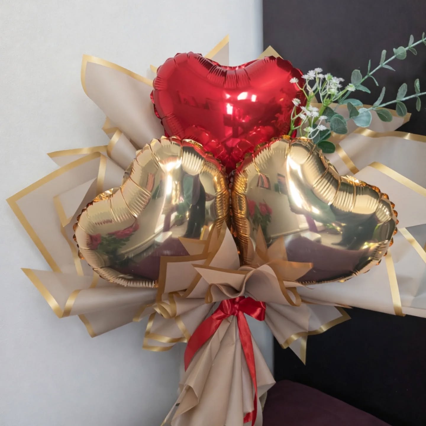✨ Because love deserves more than flowers… ✨
A bouquet that doesn’t fade.
Luxury heart balloons in red & gold, styled with elegant wrapping and delicate details — the perfect statement gift for someone special ❤️
Perfect for:
• Anniversaries
• Valentine’s Day
• Birthdays
• Surprise gifts
Personalization available ✍️
Delivery in Halifax available 🚗
Send me a DM to reserve yours 💌
Limited availability.
— Pop & Party Studio 🎈
#HalifaxNS #HalifaxSmallBusiness #SupportLocalHalifax #NovaScotiaBusiness
#BalloonBouquet BalloonArtist LuxuryBalloons BalloonDecor
ValentinesGift AnniversaryGift RomanticGift
GiftIdeas SurpriseGift LuxuryGift
EventStyling PartyDecor CustomBalloons
WomenOwnedBusiness SmallBusinessCanada HalifaxEvents