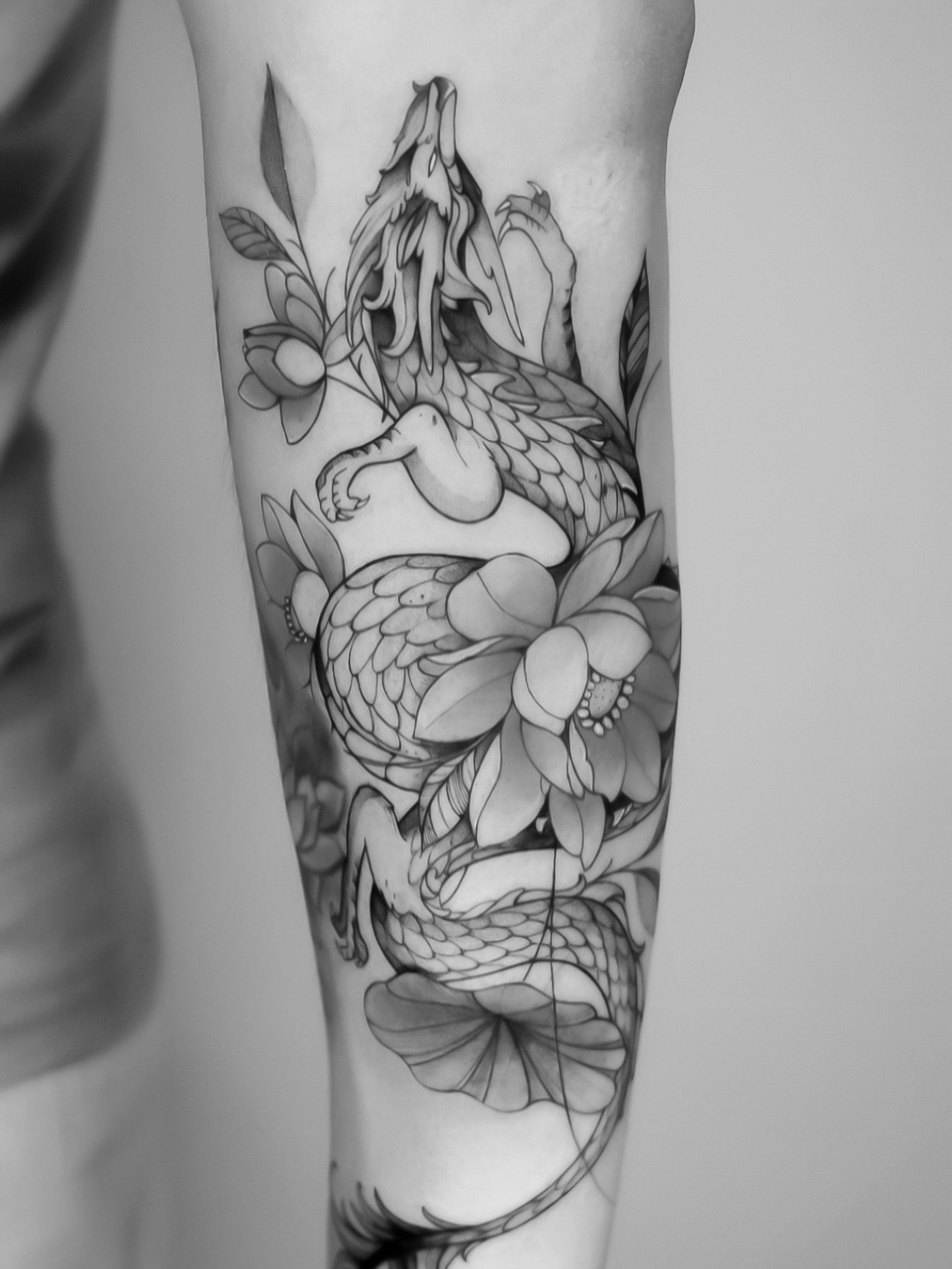 D R A G O N C O N L I R I O S
📲 Si gustas tatuarte conmigo, mándame un mensaje por WhatsApp ✨
#finelinetattooartist #dragontattoo #mexicantattooartist #mexicanfineliner