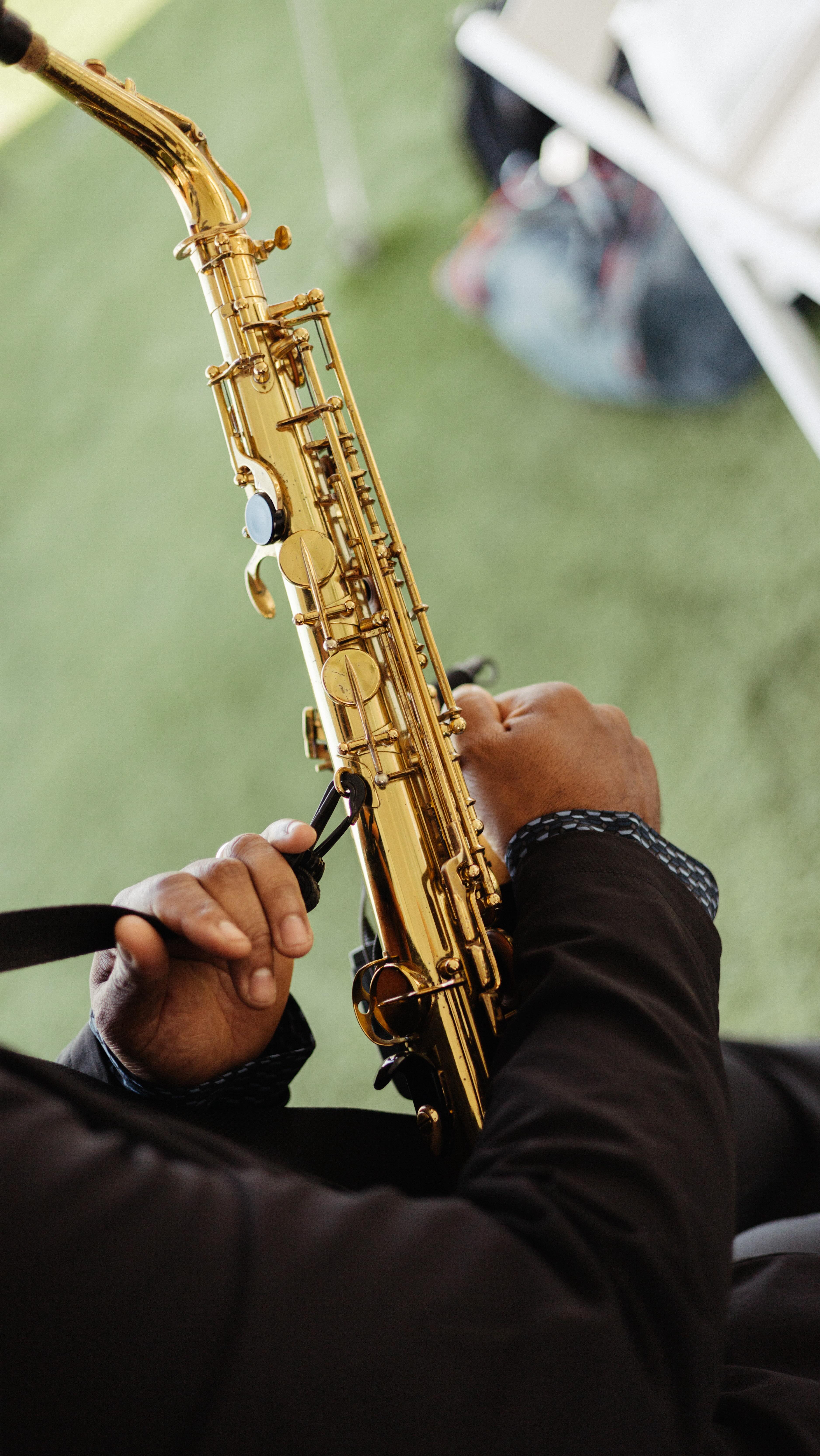A lively dance floor is always a priority… we know how to make it happen.
#livesax #saxophonist #weddingperformance #livesaxophone