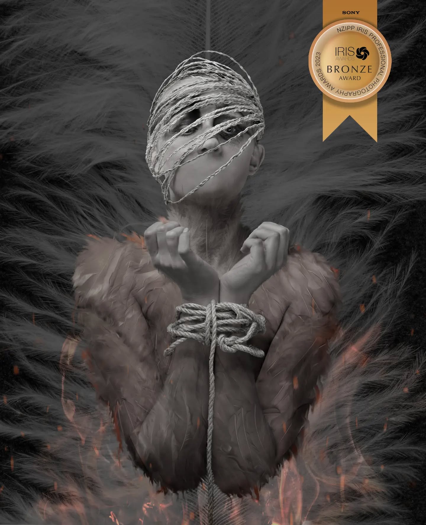 I'm very pleased with receiving a Bronze award for this image yesterday in the NZIPP Iris Awards. It was entered in the Illustrative category.
Model/MUA @_bkdawson_
Hair styling @kyliehayeshairartist
#nzippirisawards2023 #Illustrativephotography