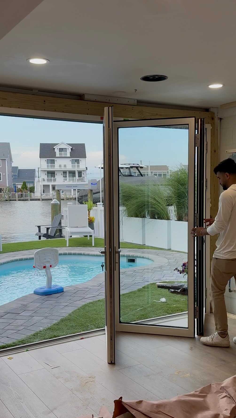 Let’s build your view.
Architectural presence.
Effortless movement.
Premium aluminum bifold systems.
#bifolddoors #accordiondoors #remodeling