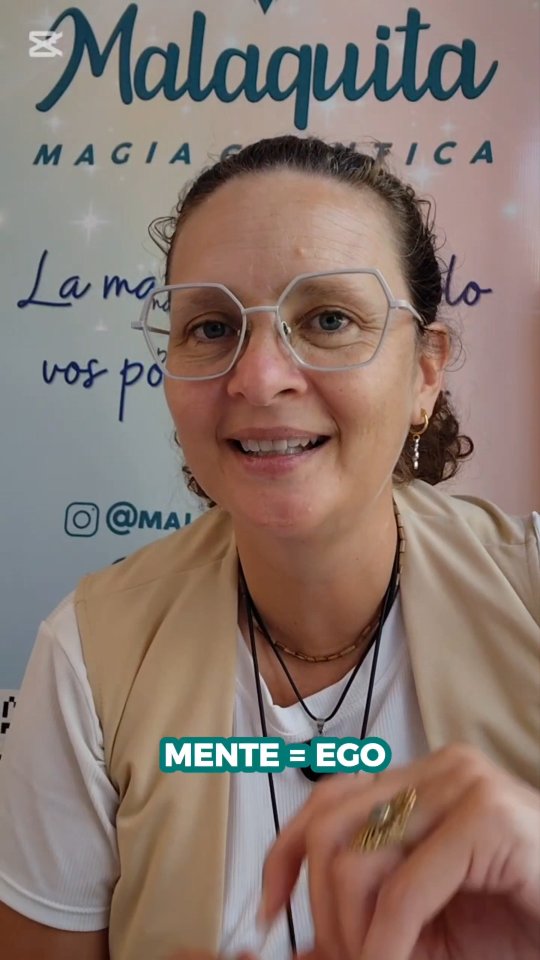 💫Hay momentos del camino espiritual
donde el vacío aparece y duele.
Y la mente empieza a decirte que estás fallando, que hiciste algo mal, que te equivocaste.
Pero ese vacío no es un error.
Es el espacio que se abre
cuando una versión tuya se está despidiendo
y otra está naciendo.
😌No estás rota.
🌈Estás cambiando.
¿Alguna vez sentiste este vacío en tu proceso?
Te leo en los comentarios 👇
Abrazo
Emi ✨️