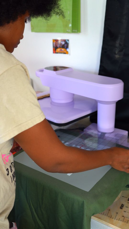 You need a bold custom tee that makes a statement 💪🏾🔥
This “Military Jaw” custom t-shirt is coming to life on a military green tee with crisp white DTF… and listen 😮🔥 that white against the green is POPPING!
#smallbusiness #ajuniquecreationsllc #dtfprints #clothingbrand #customerservice