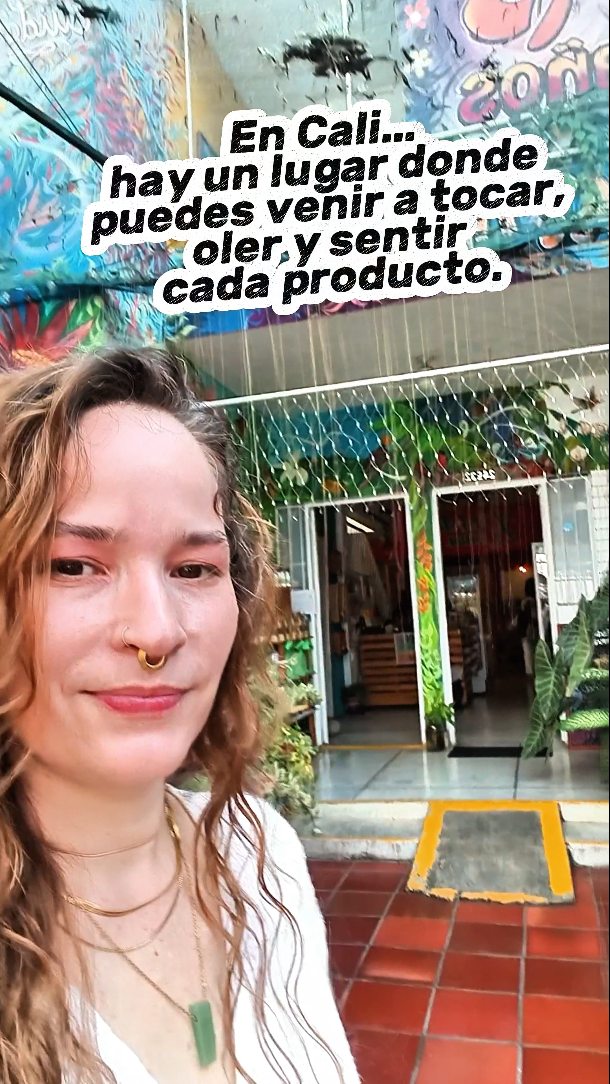 Si estás en Cali y quieres conocer nuestros productos en persona, olerlos, sentir sus texturas y elegir con calma…
tenemos un pedacito de Espíritu Orgánico en @tiendahomacol 🌿💚
📍Calle 4 #24c-32 San Fernando.
Un espacio hermoso donde la naturaleza y el bienestar se encuentran.
¡Te esperamos!
#cosmeticanatural
#mercadoconsciente #ecoamigable #artesanal