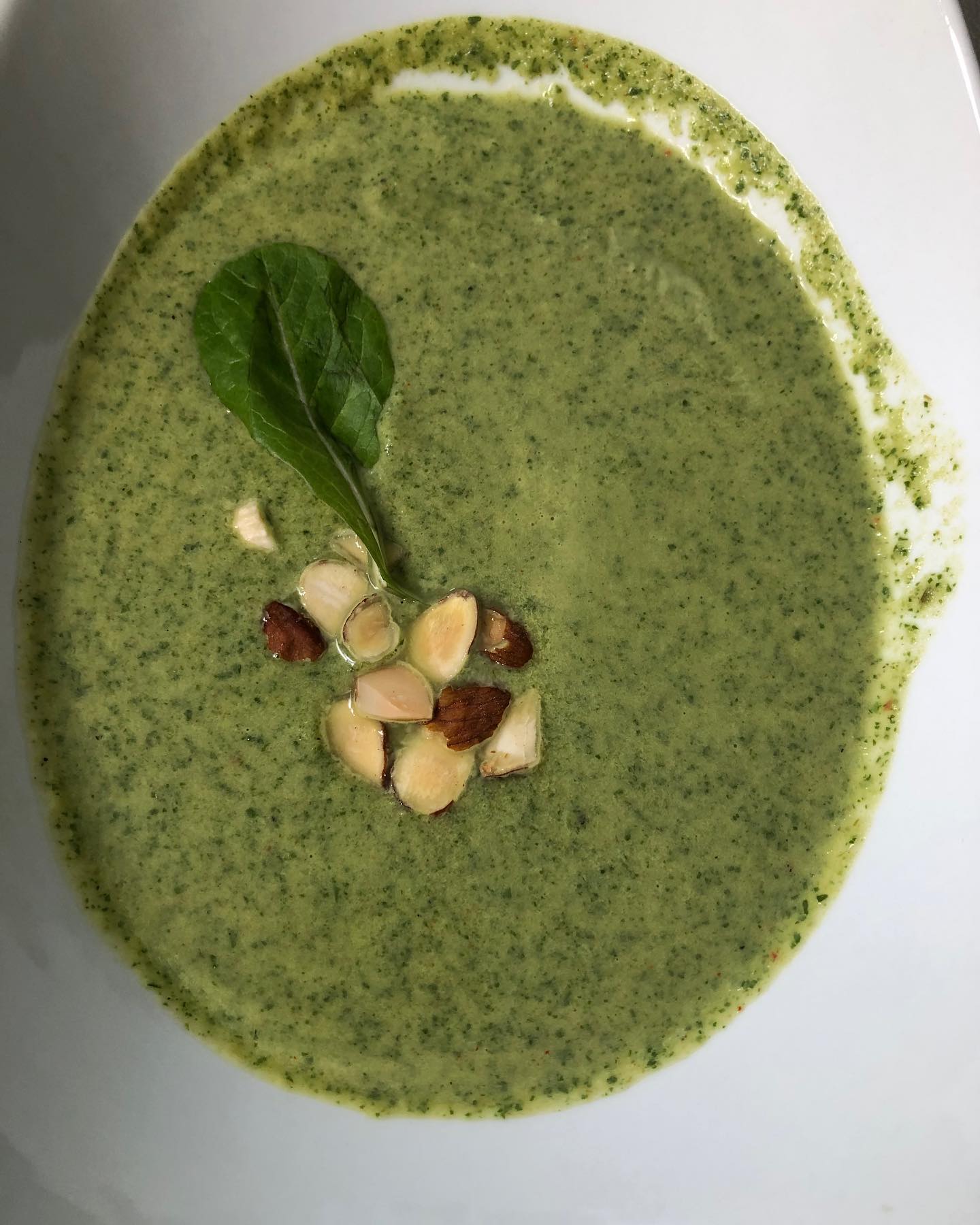 Arugula soup, otherwise known as Rocket 🚀 soup!
_________________________
Grab some potatoes, leeks, and our fresh arugula to make this delicious creamy soup!