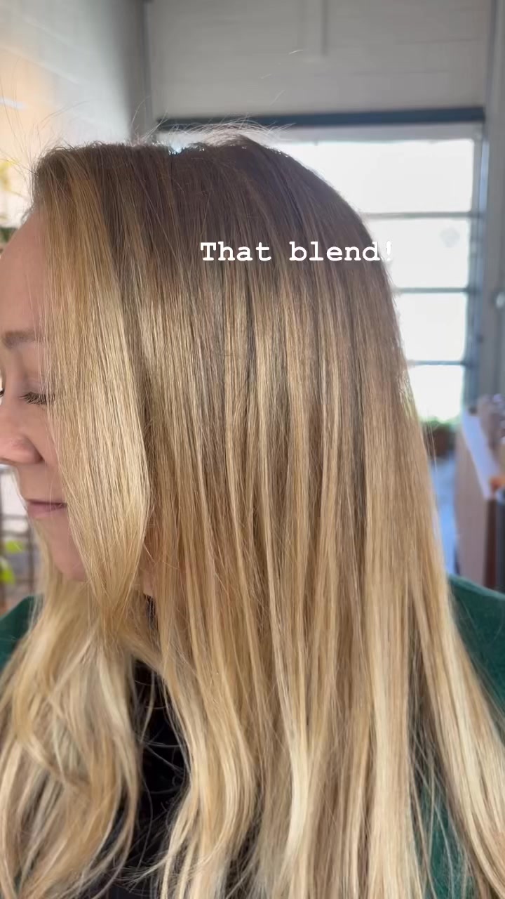 Our resident rockstar Brad Love rocked this melty blonde action!
Tis the new year and we are inspired and ready for your next new hairdo! 💇♀️
🍃
#lexingtonhairs #lexingtonhairstylist #sharethelex #commentbelow #sharethelove #lexingtonky #theikimovement