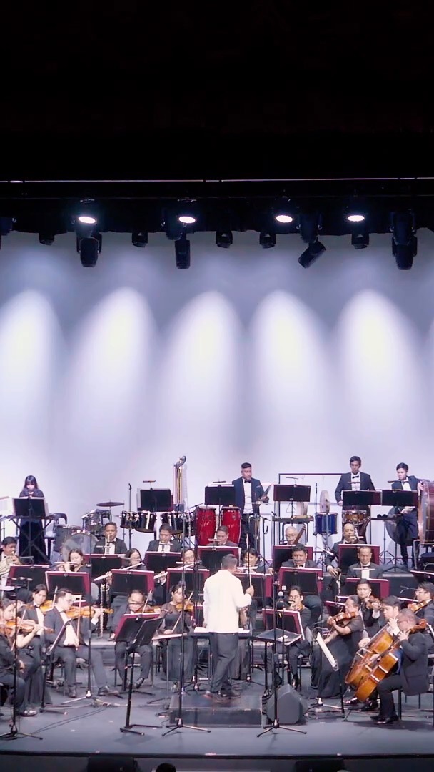Today was a truly beautiful day to celebrate music and love. Happy 94th Birthday to John Williams and congratulations to @badbunnypr on a beautiful and powerful performance! 🇵🇷
Olympic Fanfare by John Williams
Manila Symphony Orchestra
June 2025