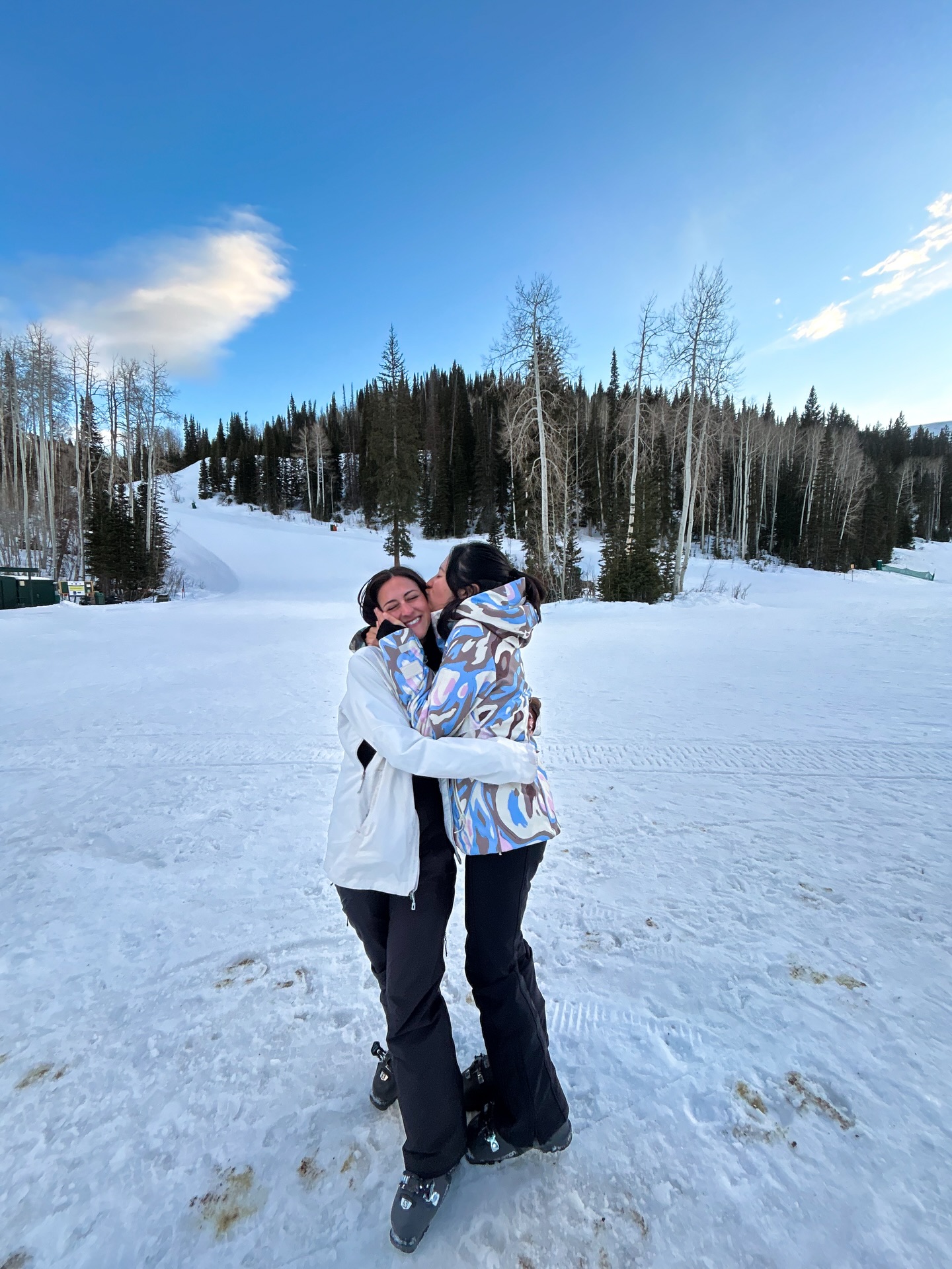 I pinky promise we also skied 🍾