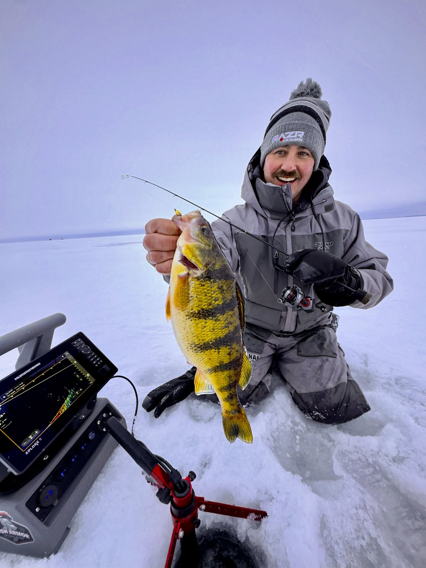 The best part of waking up!
#razr #morningslikethese #icefishing