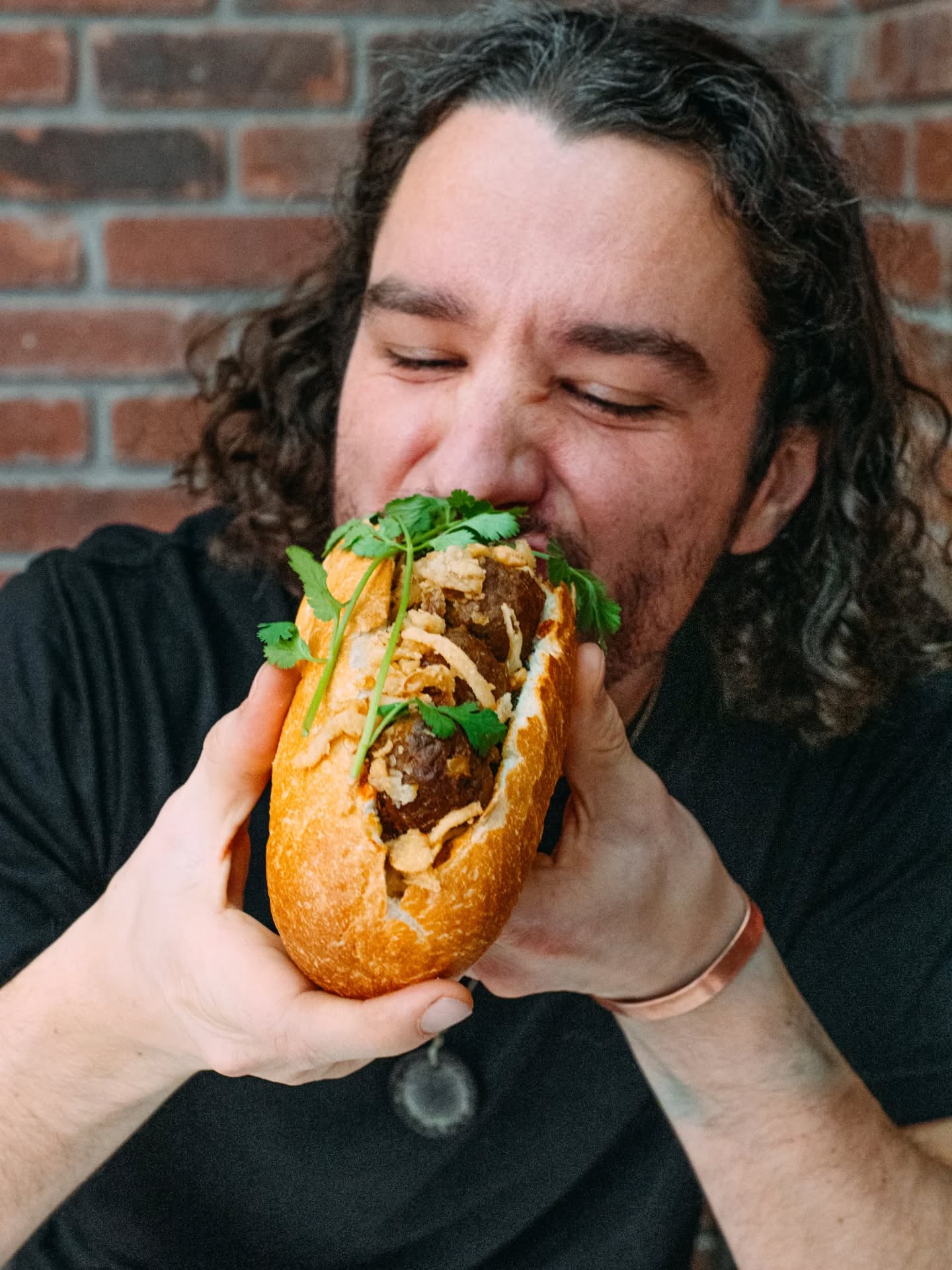 When the first bite feels like a big win ๐๐ป.
#YumSon #VietModern #NelsonBC
________________________________________________